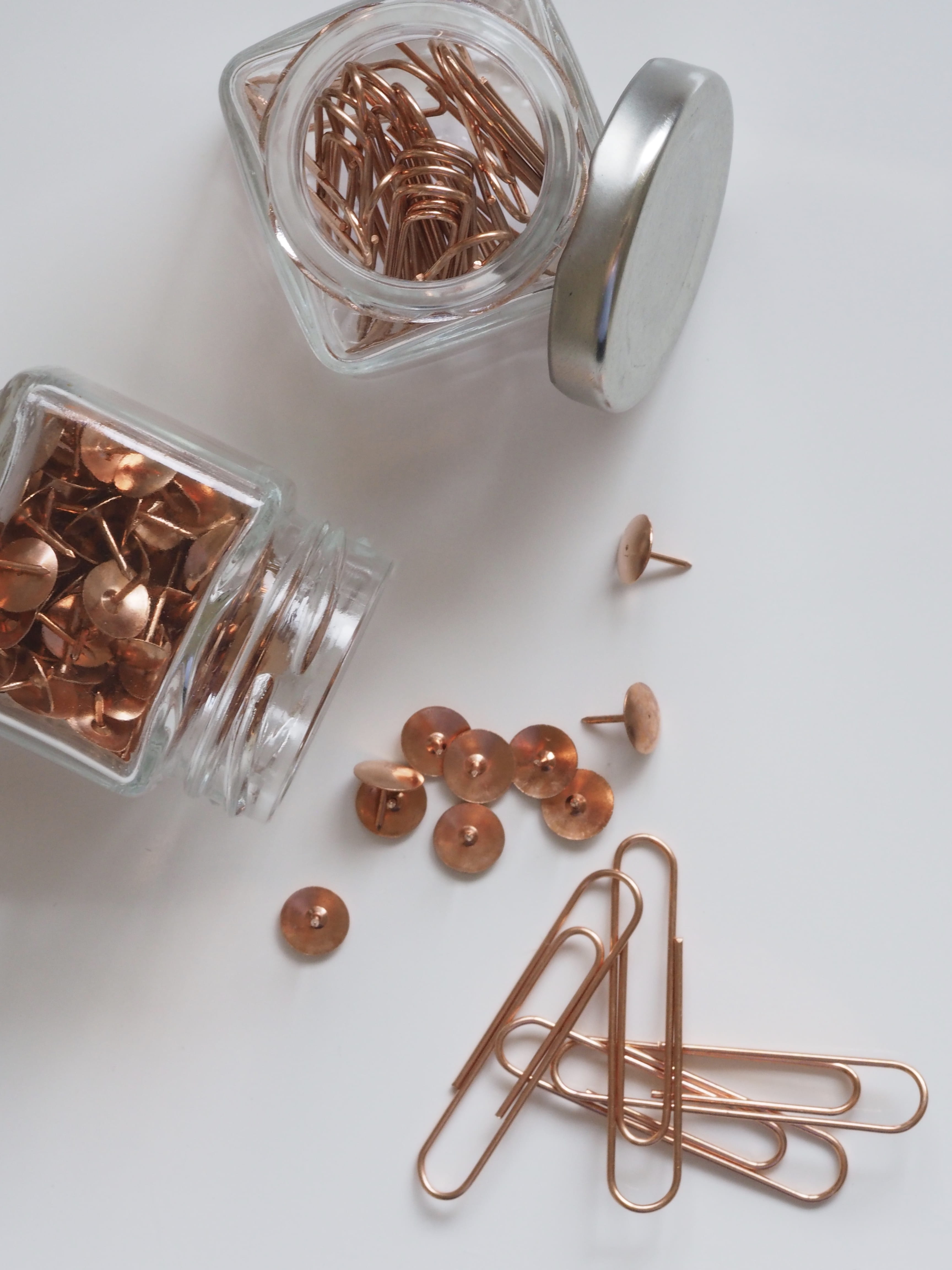 pins, paper, high angle view, household equipment, studio shot, choice, glass - material, no people, thumb, indoors, large group of objects, temptation, Phone HD Wallpaper