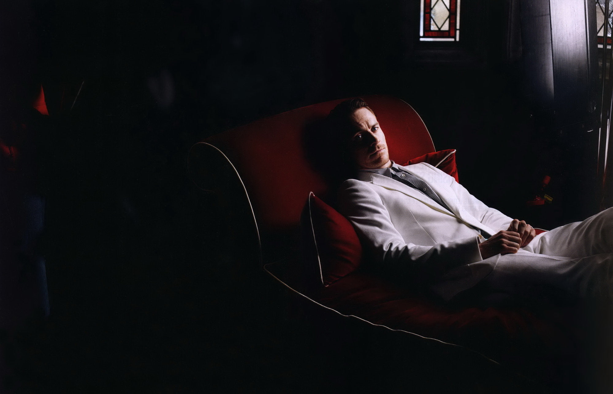 actor, couch, costume, 1080P, Michael Fassbender, white, red, HD Wallpaper