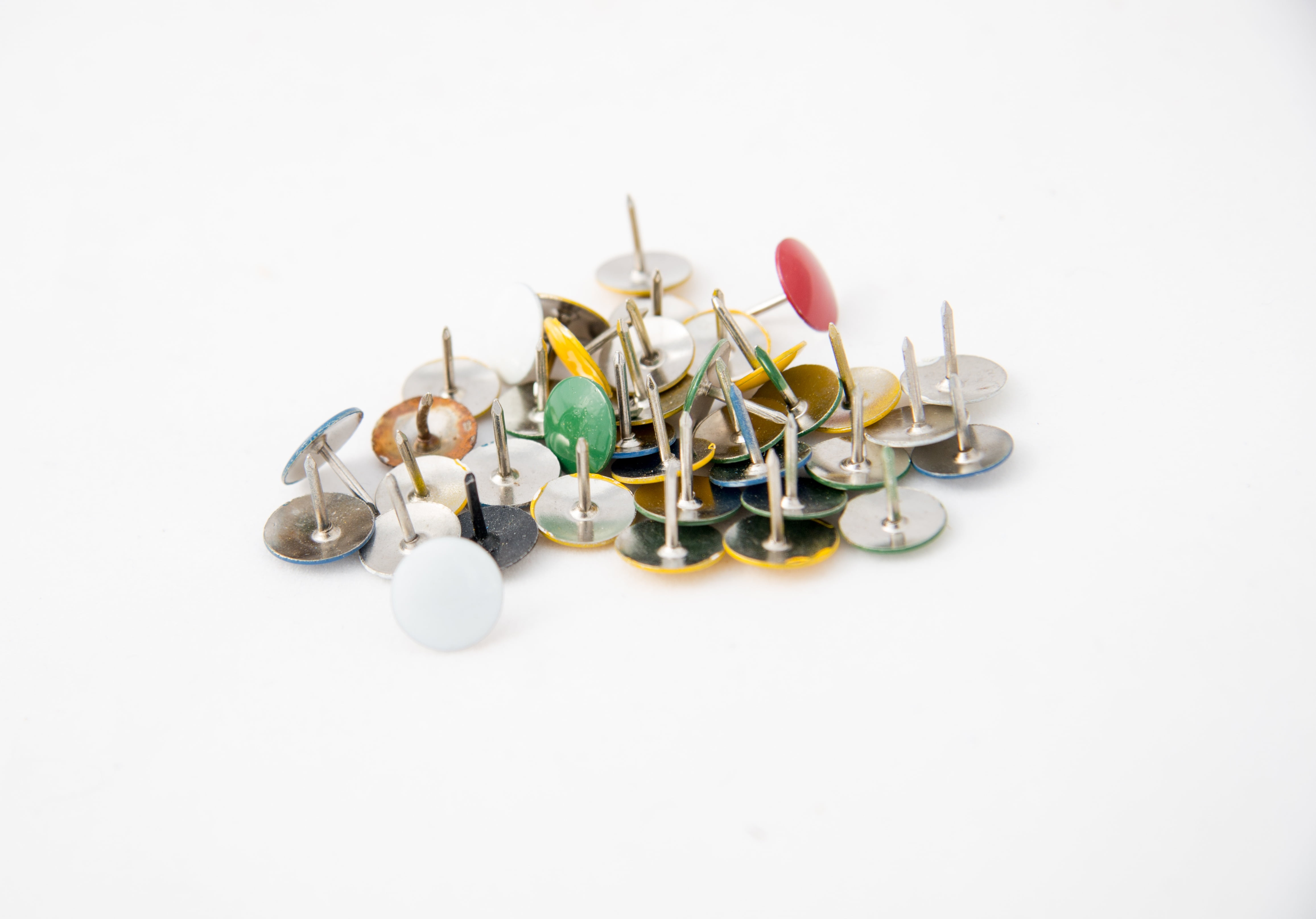 indoors, studio shot, an injection, button, pill, group of objects, copy space, 4K, capsule, large group of objects, close-up, still life, medicine, excess, HD Wallpaper