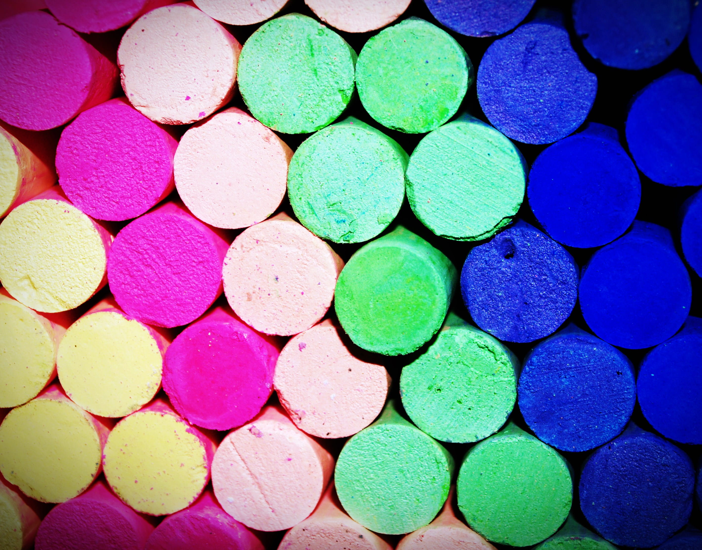 directly above, coloring, photo, assorted, 2K, choice, chalk, indoors, large group of objects, arrangement, no people, colourful, full frame, abundance, HD Wallpaper
