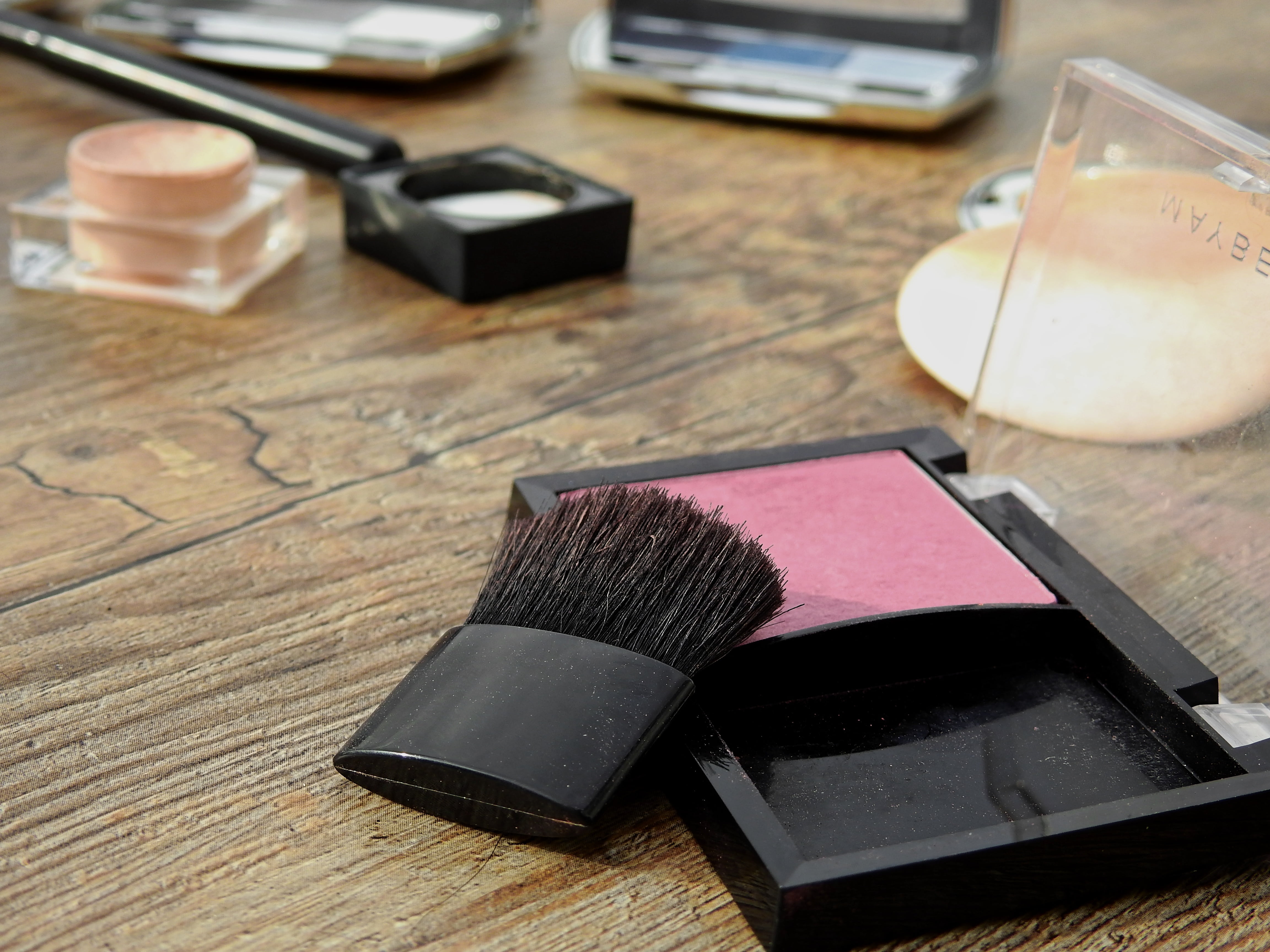 case, day, wireless technology, personal accessory, equipment, pink, cosmetics, rouge, preparation, color, pressed, powder, high angle view, makeup, no people, HD Wallpaper