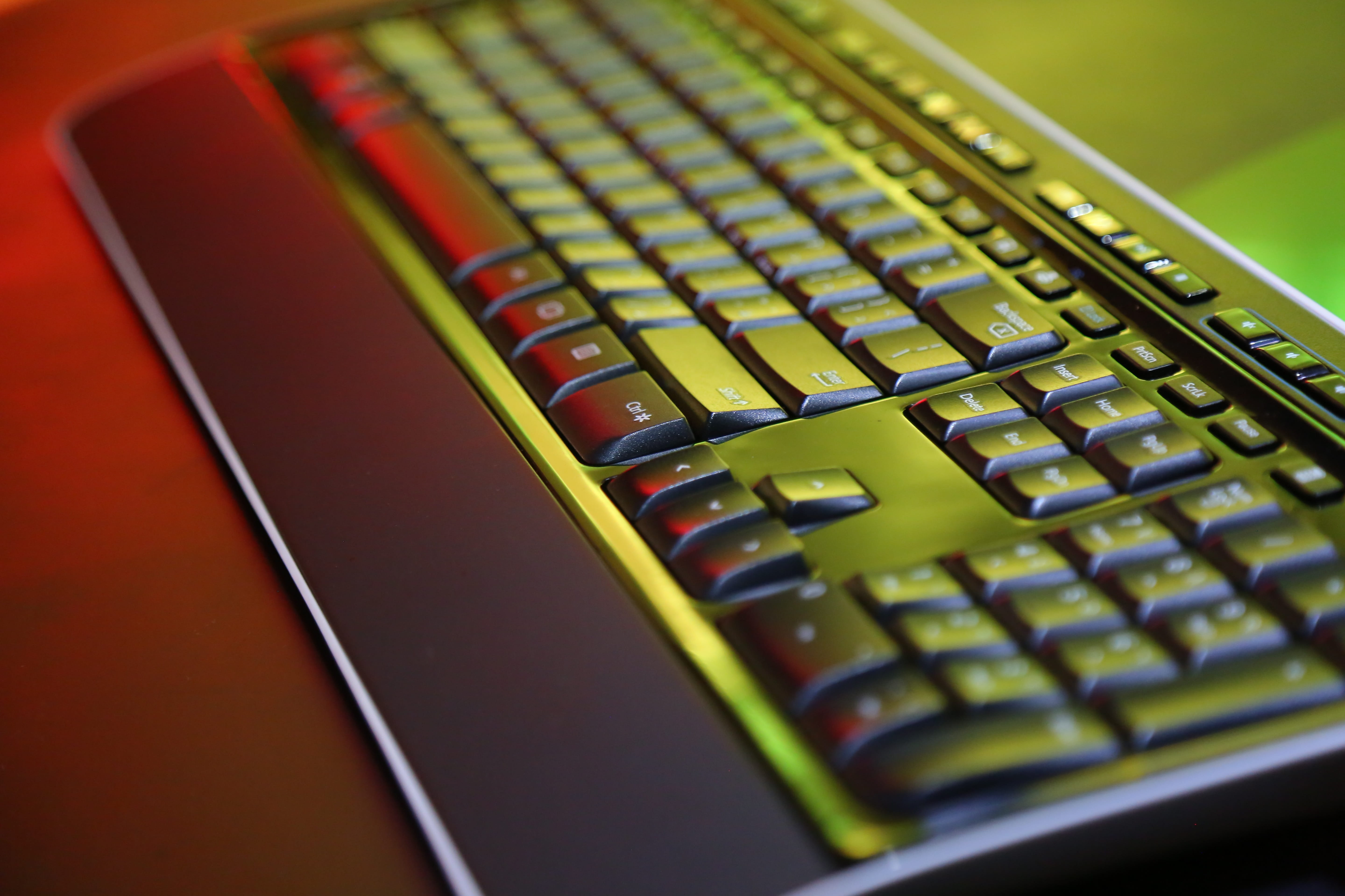 5K, computer keyboard, multi colored, desktop pc, letter, keyboard, selective focus, keypad, internet, abstract, computer part, connection, business finance and industry, HD Wallpaper