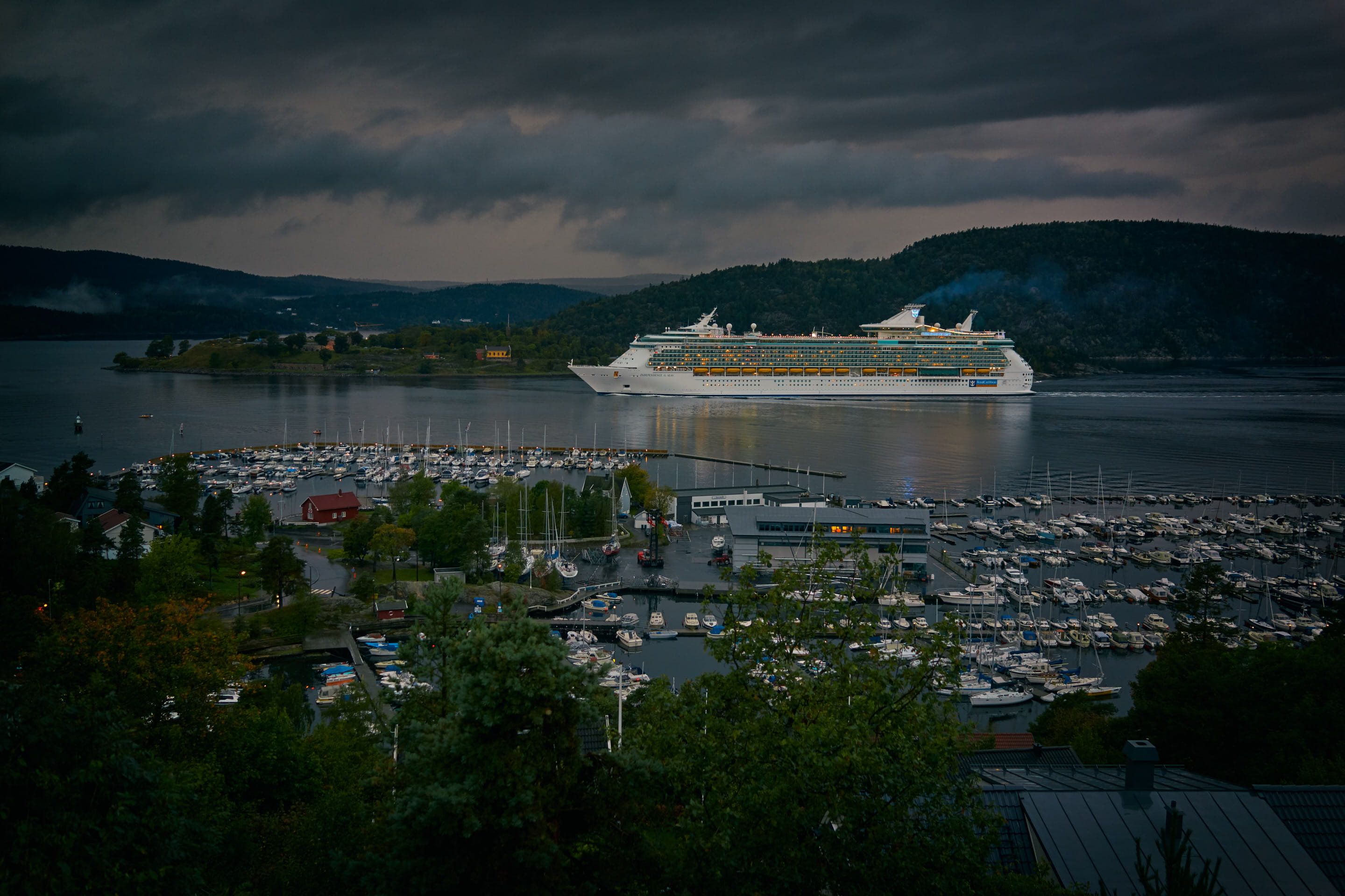 building exterior, beauty in nature, mountain, cruise, dusk, independence, transportation, water, no people, oslofjorden, plant, voyage, architecture, tree, HD Wallpaper