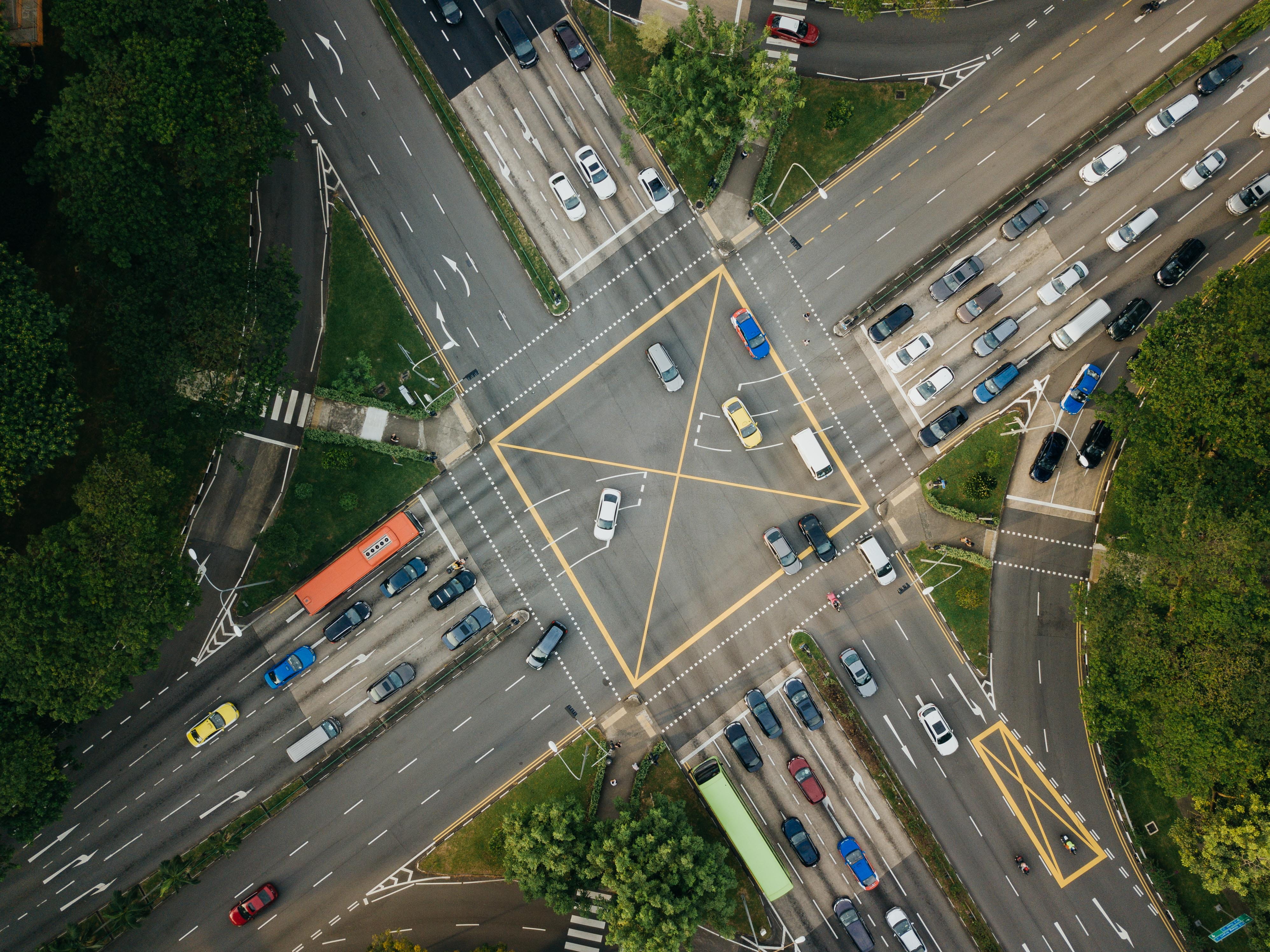 infrastructure, architecture, downtown District, city, modern, built Structure, car, daytime, metropolitan, outdoors, europe, road Intersection, traffic, HD Wallpaper