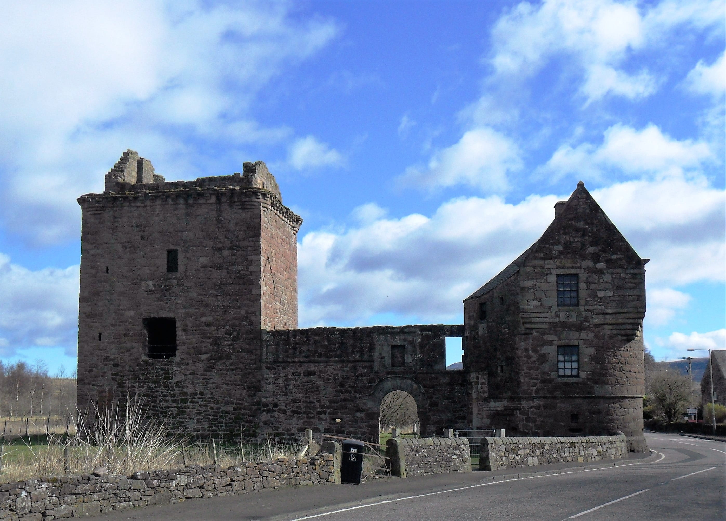 building, sky, 2K, history, outdoors, rural scene, spirituality, road, scotland, the past, architecture, old, cloud - sky, no people, religion, Perthshire, HD Wallpaper
