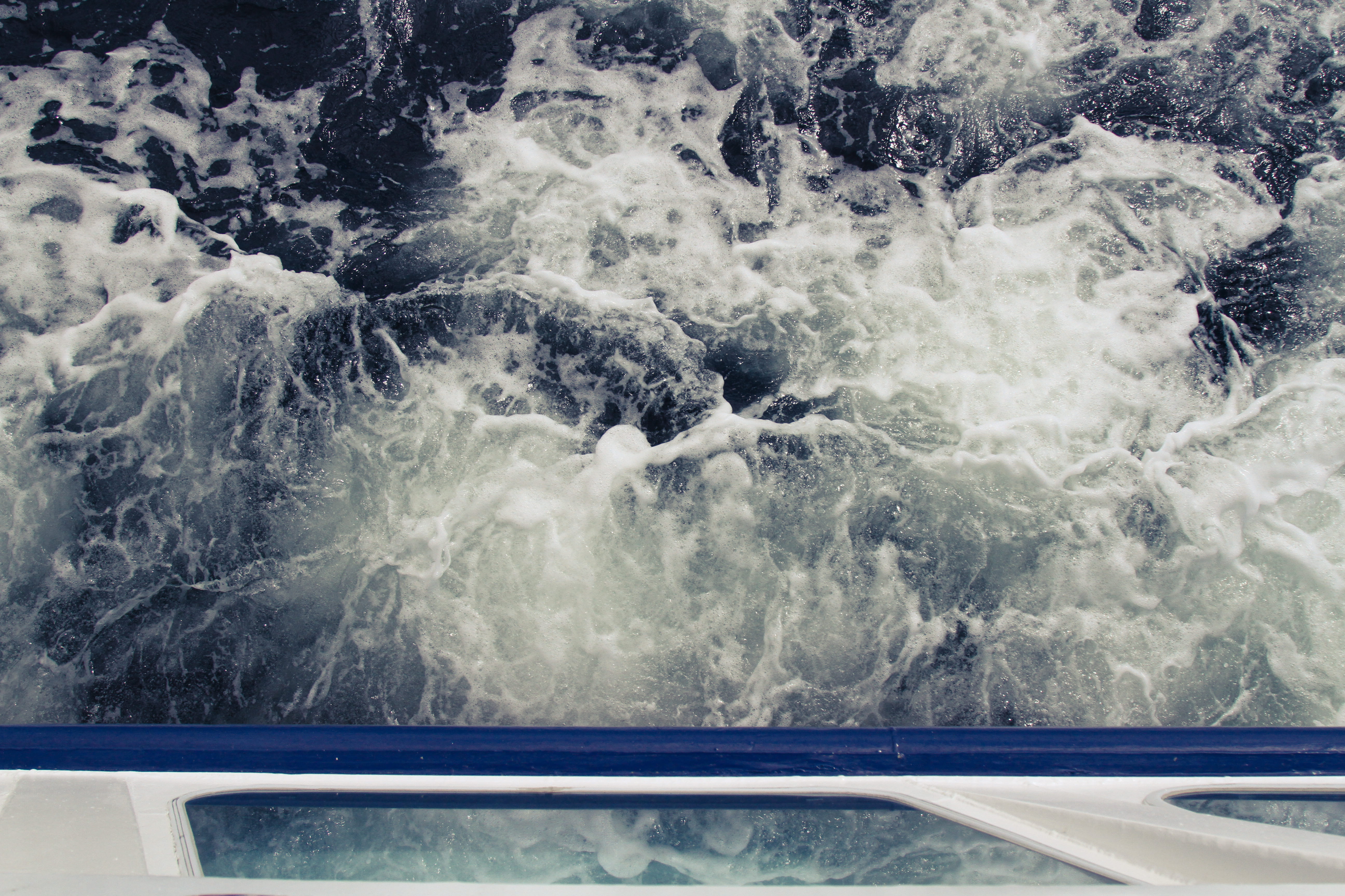 water, transportation, wave, 5K, motion, sport, foam, time, ocean, turbulent, photography, nautical vessel, aquatic sport, sea, boat, wafe, power in nature, HD Wallpaper