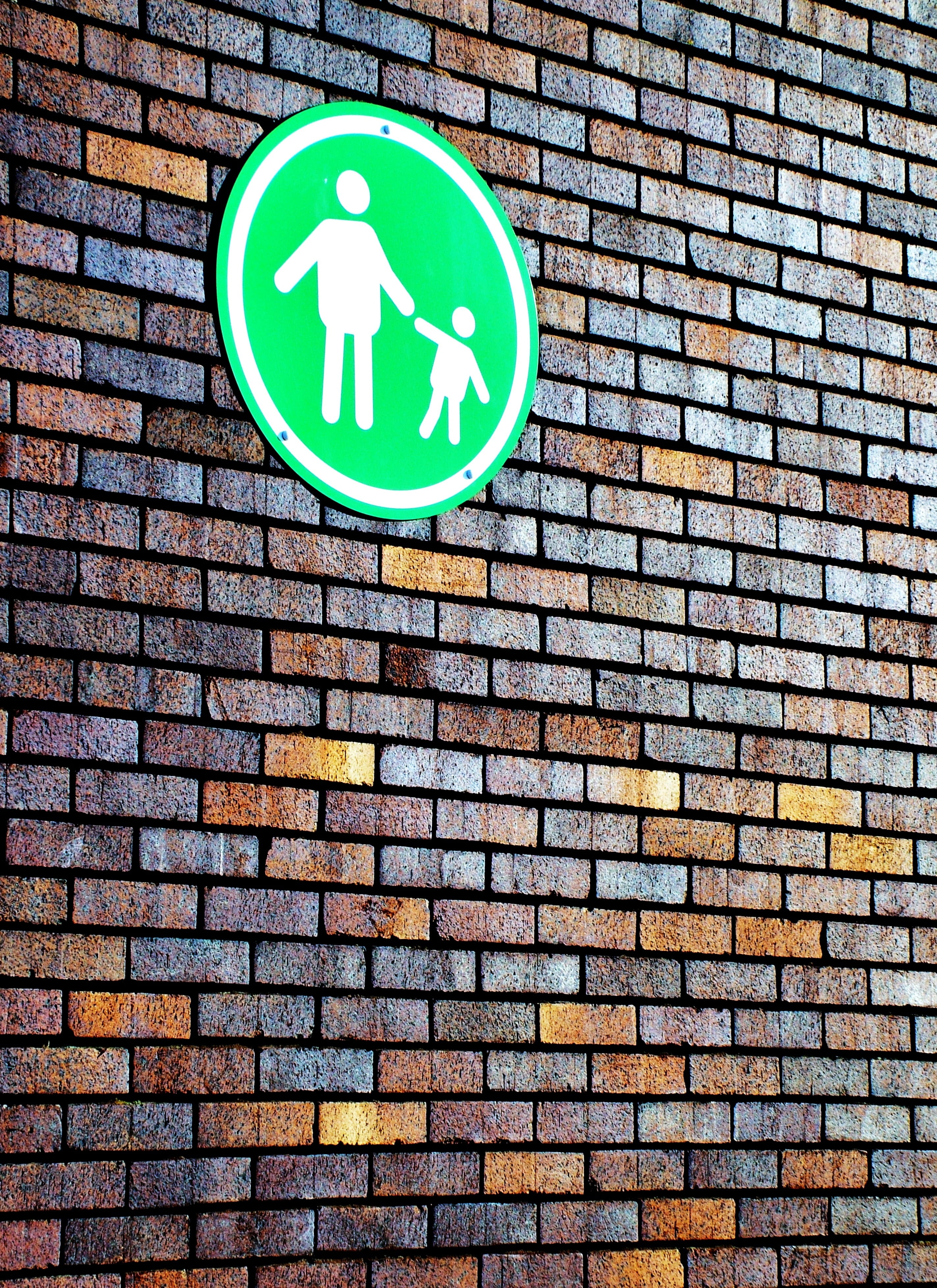 small, cute, boy, built structure, little, childhood, toddlers playing, green color, baby boy, sign, toddler, 4K, guidance, woman, shape, mom, directional sign, Phone HD Wallpaper