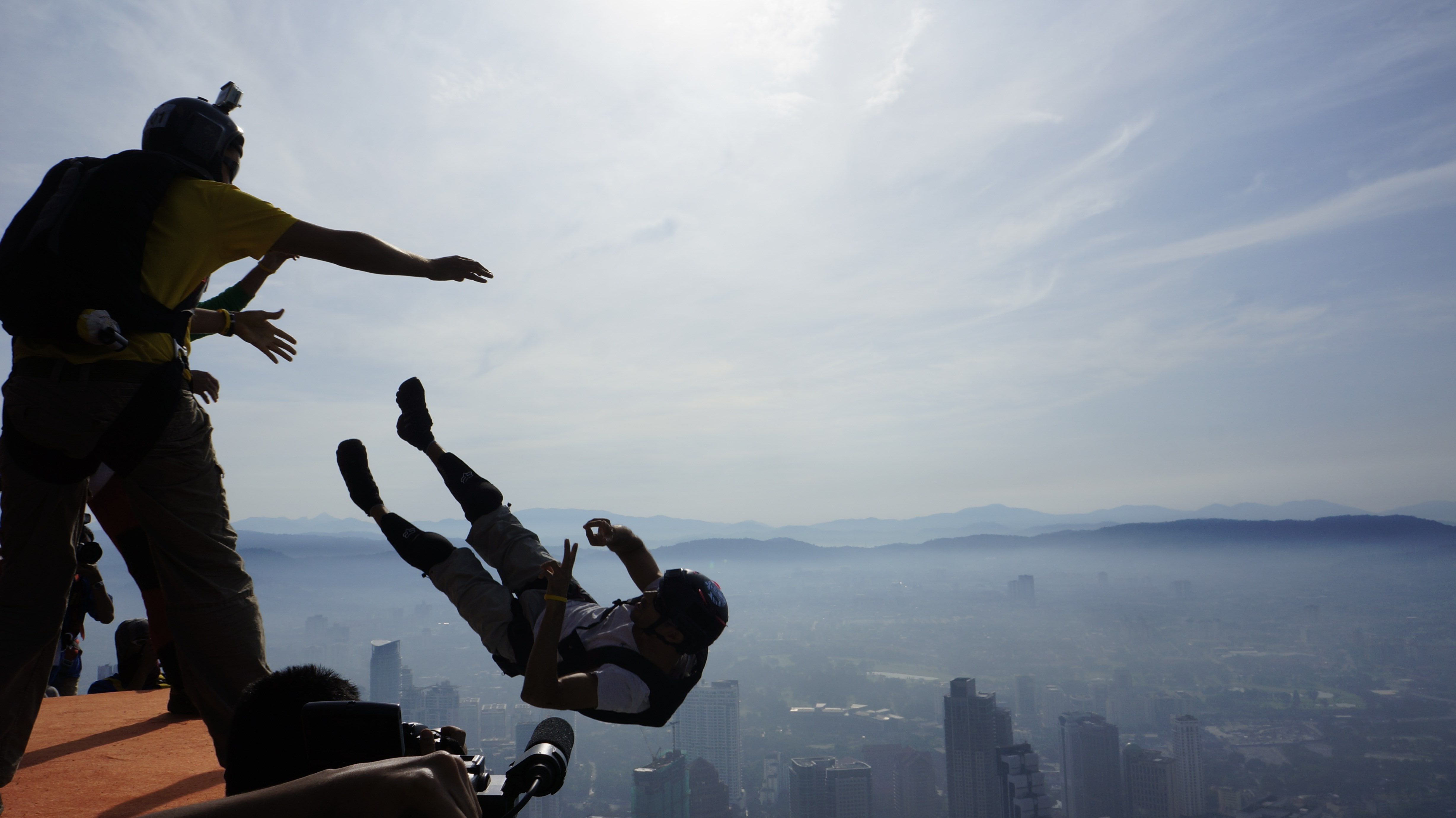 4K, people, outdoors, extreme sports, built structure, adventure, sky, city, building exterior, men, risk, mid-air, sport, mountain, jumping, day, leisure activity, HD Wallpaper
