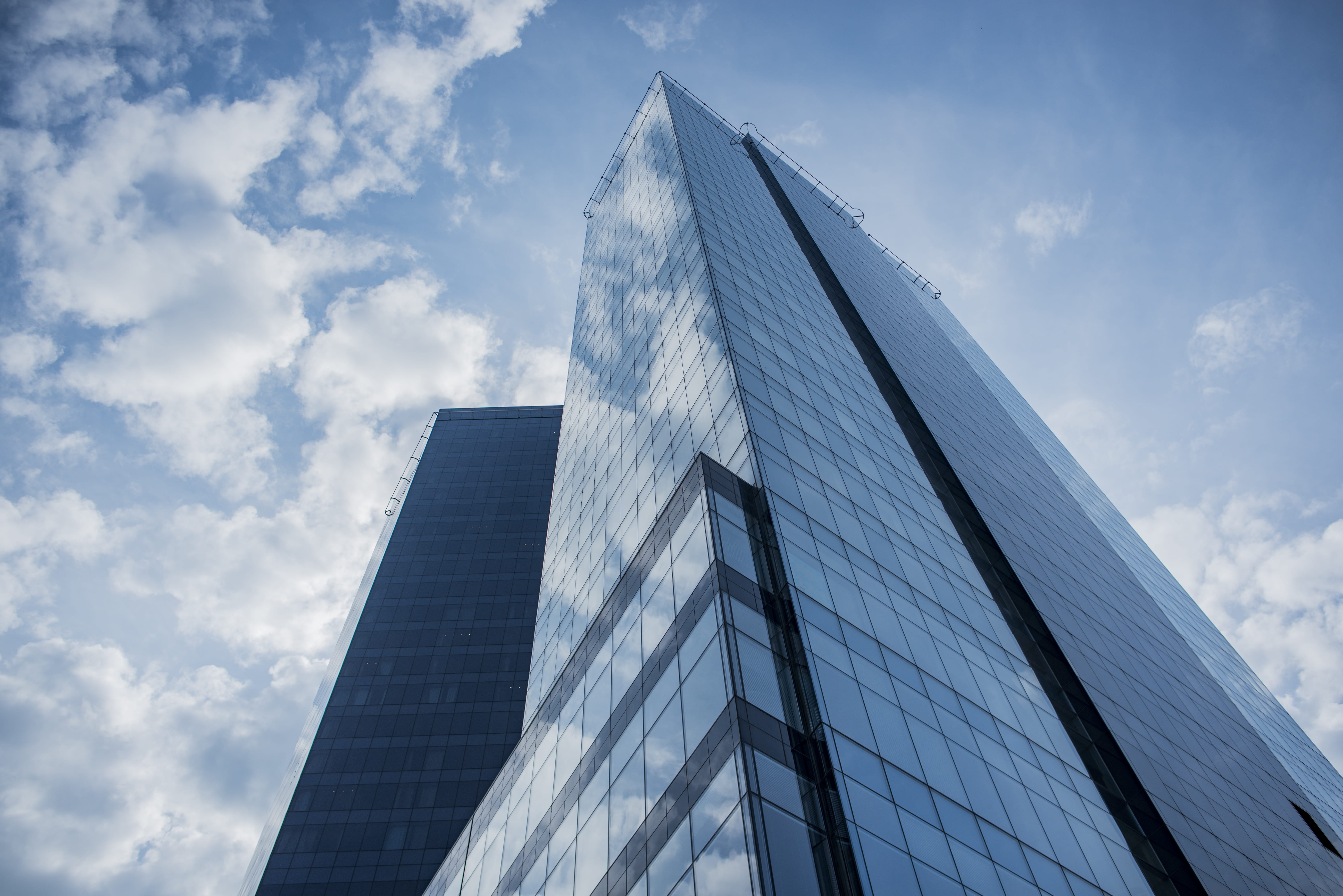 reflective, low angle view, sky, tall - high, cloud - sky, city, day, architecture, built structure, aspiring, view, tower, business, aspire, impossible, HD Wallpaper