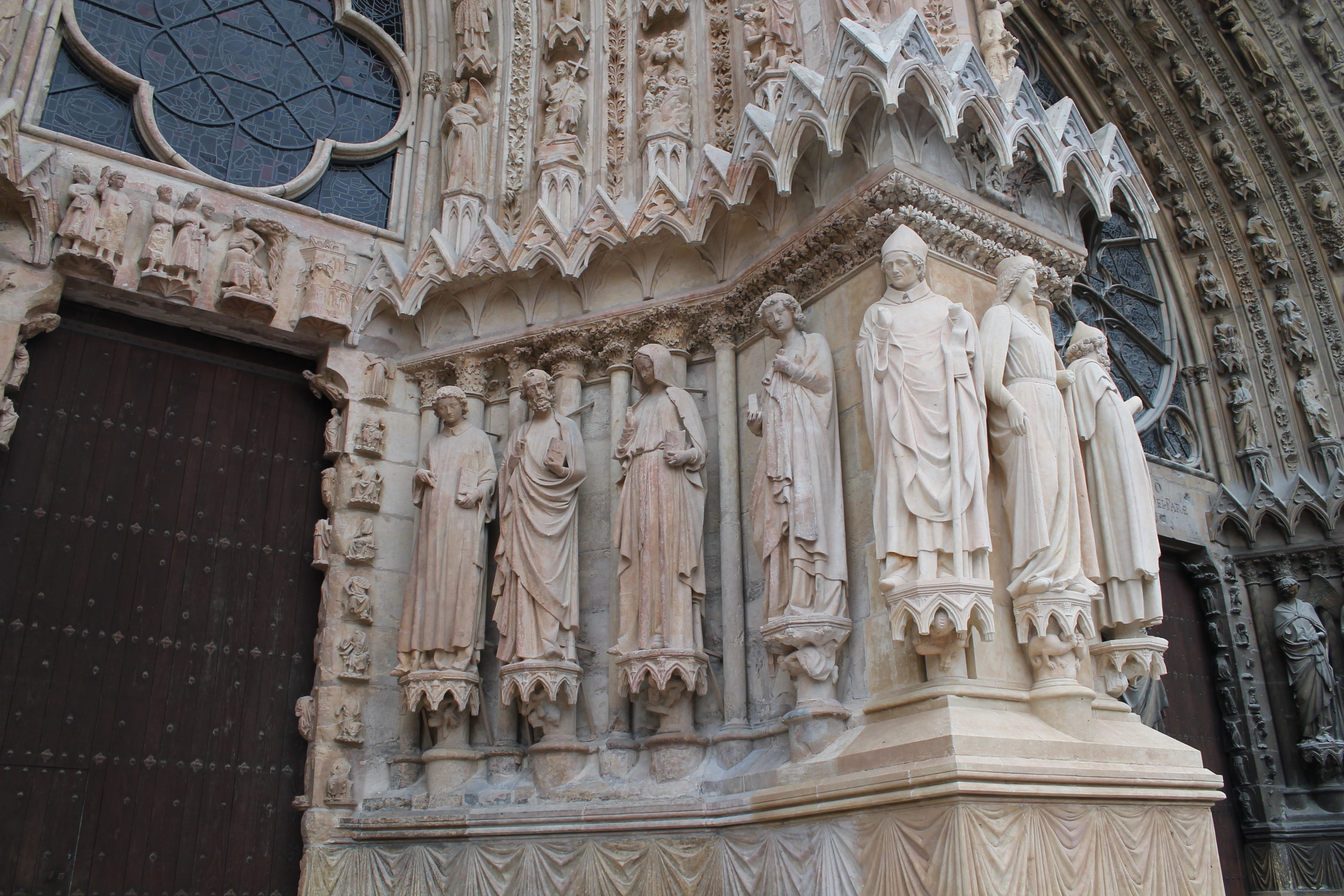 church, gothic, history, built structure, saints, architectural column, carving, no people, day, sculpture, low angle view, angels, building, cathedral, HD Wallpaper