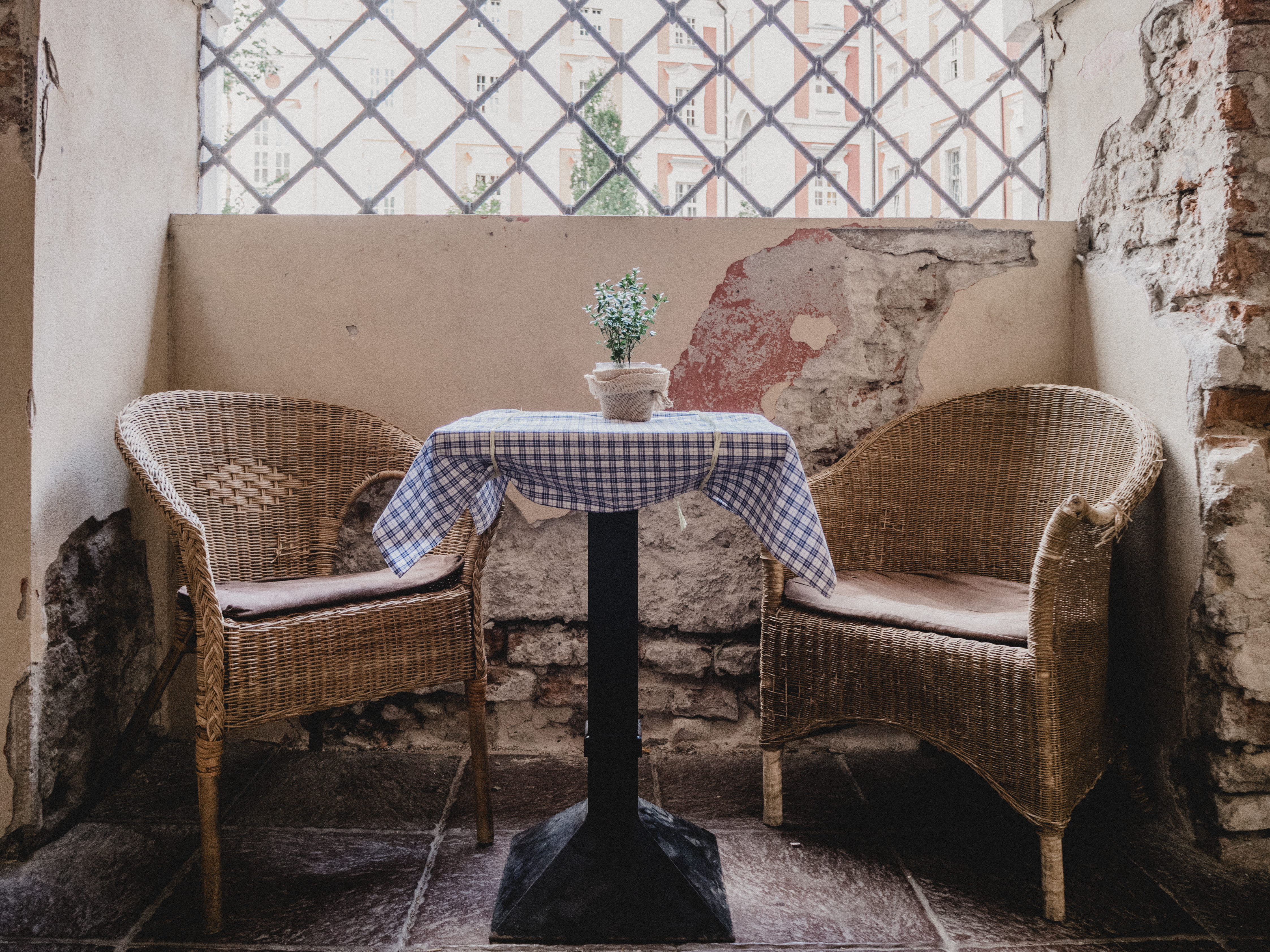 day, wall - building feature, empty, mission ck fara, seat, built structure, coffee, pattern, no people, interior, wall, furniture, table, flooring, absence, HD Wallpaper