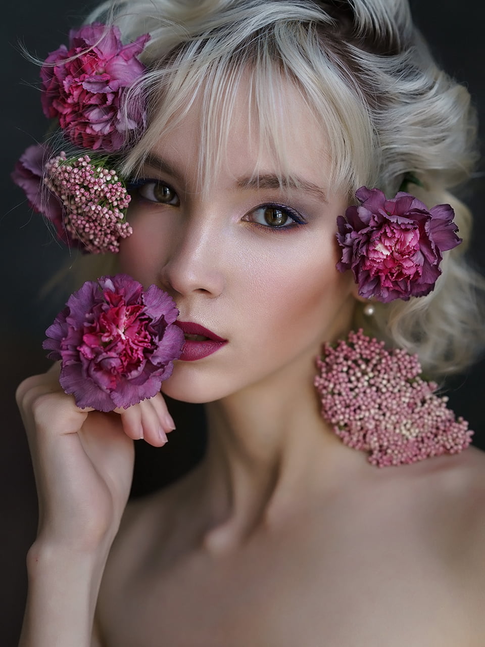 eyeliner, eyeshadow, flower in hair, women, blush, lipstick, Alexey Kazantsev, glamour, blonde, looking at viewer, portrait, flowers, makeup, 720P, Phone HD Wallpaper