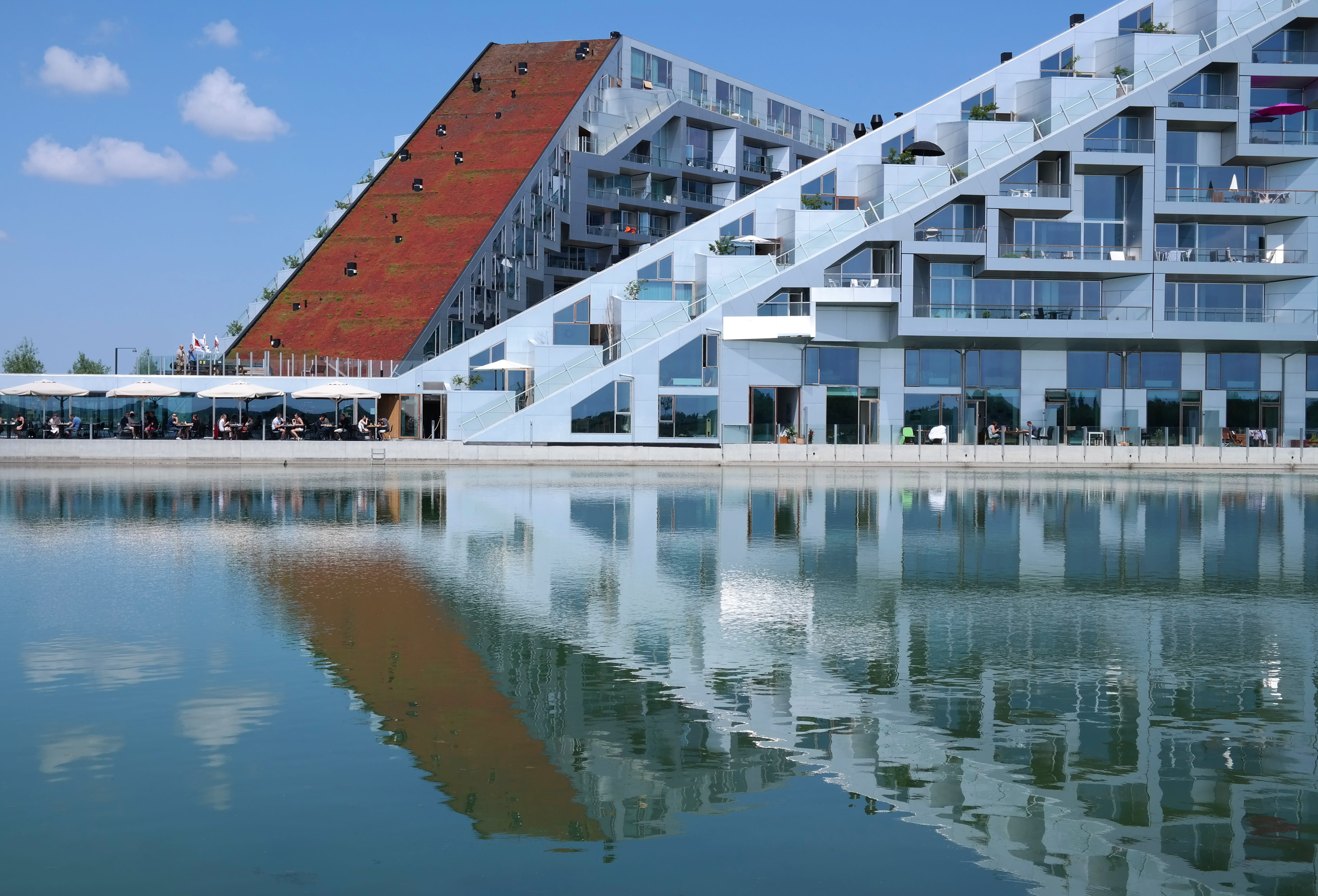 building, day, travel destinations, ingels, copenhagen, otte-tallet, modern, red, built structure, glass - material, nature, waterfront, bjarke, outdoors, HD Wallpaper