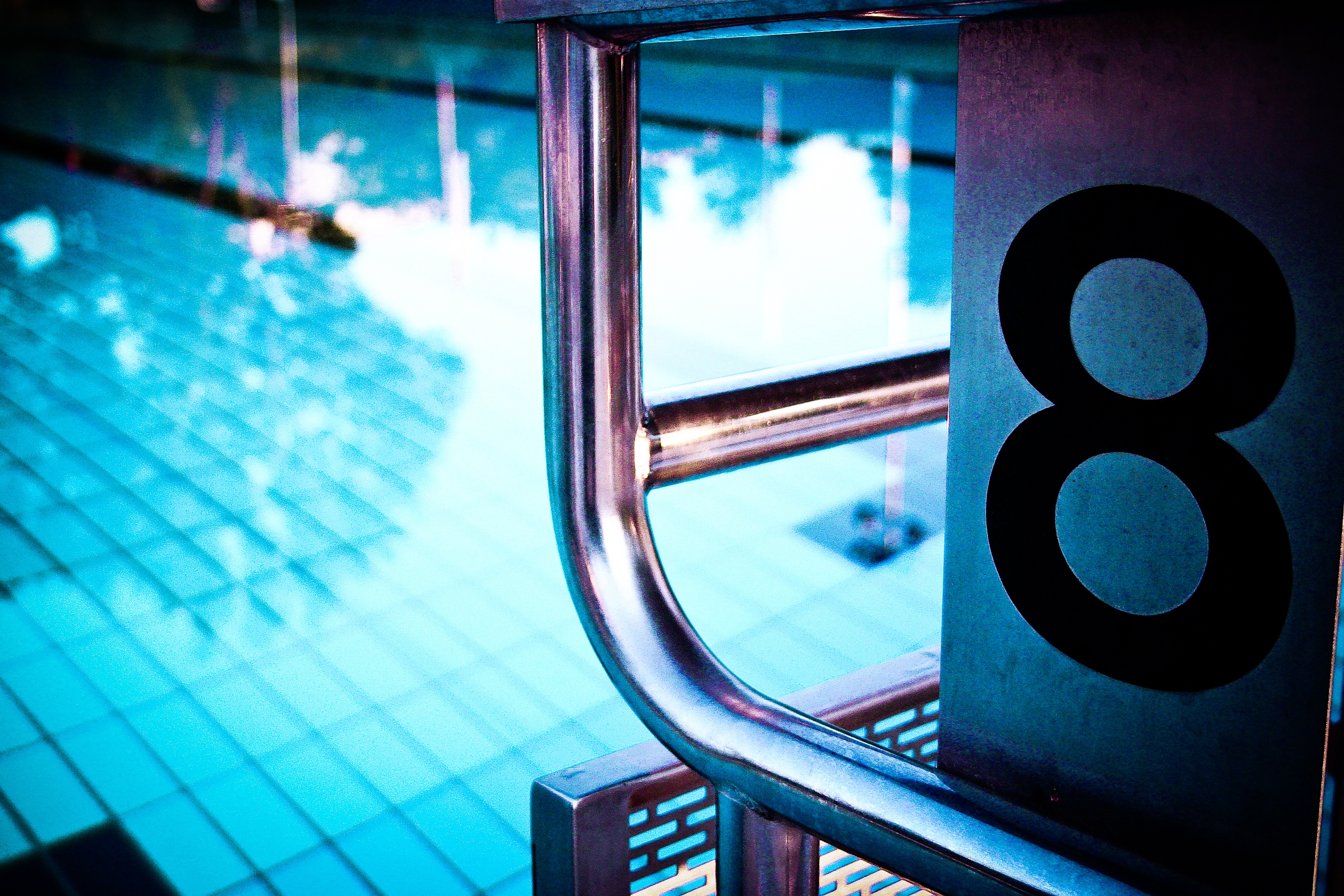 outdoor pool, number, start block, summer, shape, pool, transparent, steel, geometric shape, mirroring, jump, circle, no people, reflection, city, blue, HD Wallpaper