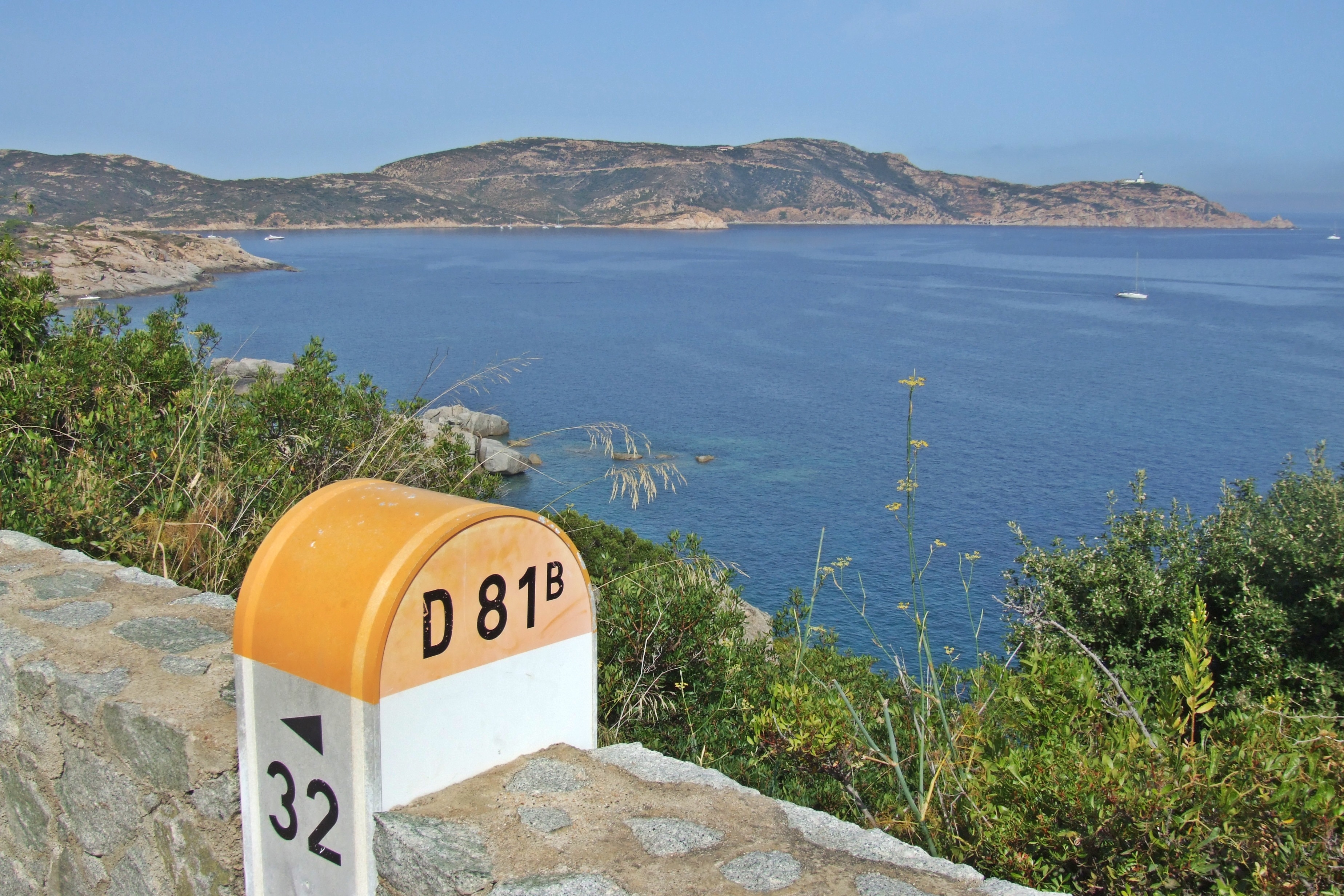 beauty in nature, nature, scenics - nature, kilometer pole, sign, no people, day, water, holiday, outdoors, 2K, bay, western script, corsica, tranquility, HD Wallpaper