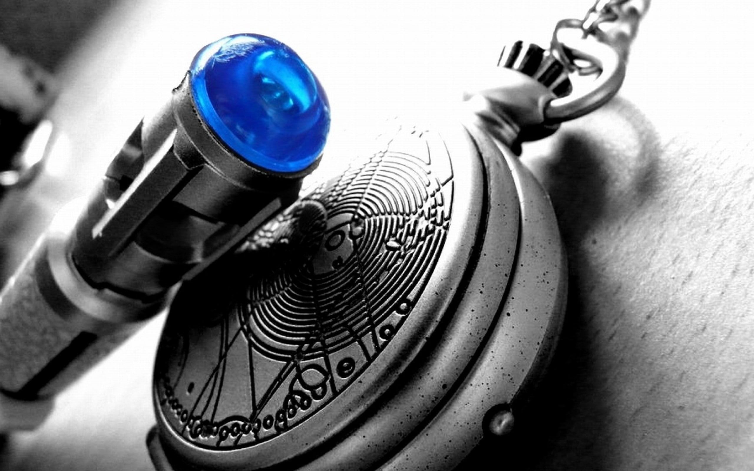 close-up, indoors, communication, holding, 2K, blue, ink, still life, Pocketwatches, no people, technology, nature, focus on foreground, The Doctor, Doctor Who, HD Wallpaper