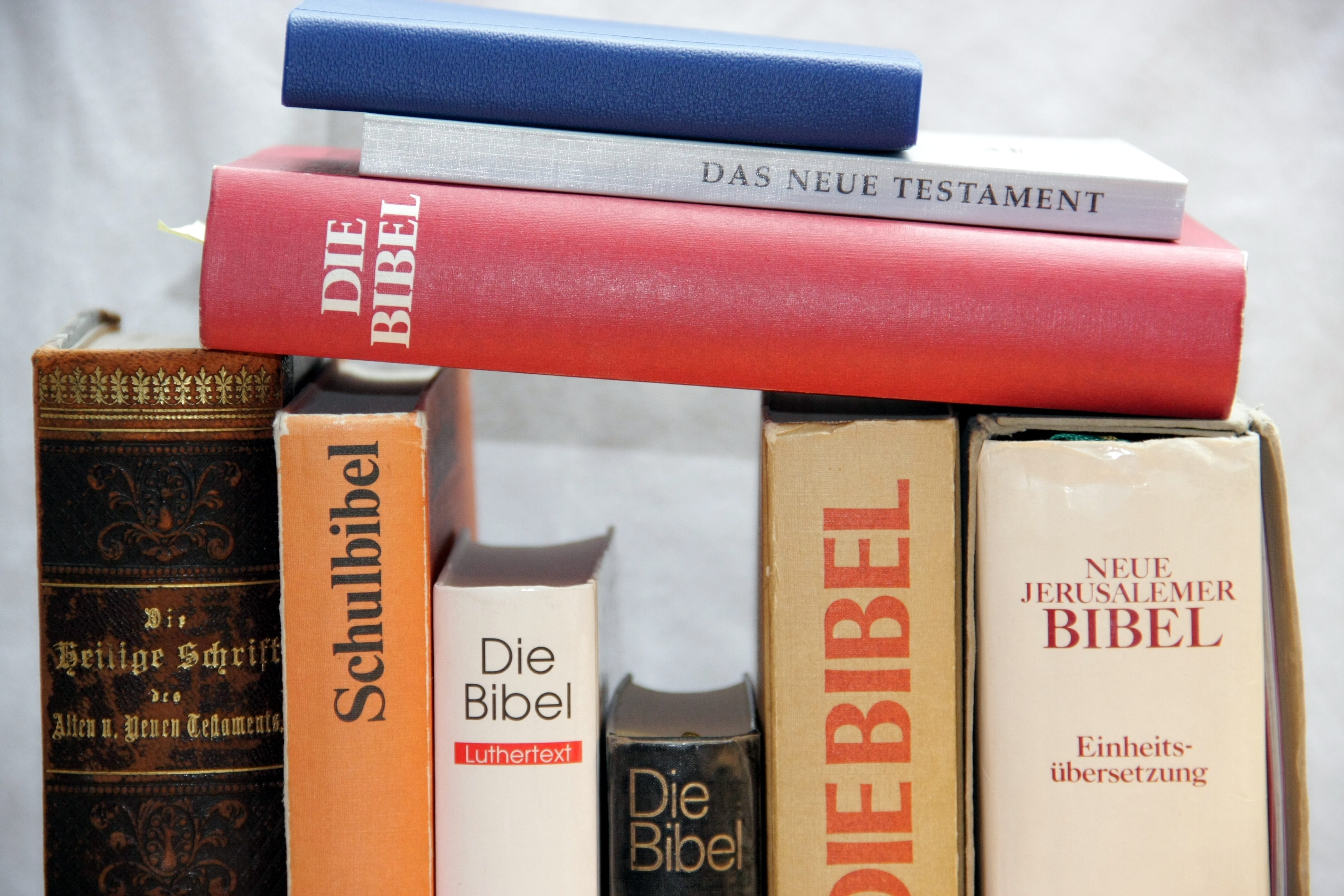 symbol, knowledge, stack, order, read, group of objects, religion, business, learn, container, cover, library, small group of objects, learning, publication, HD Wallpaper