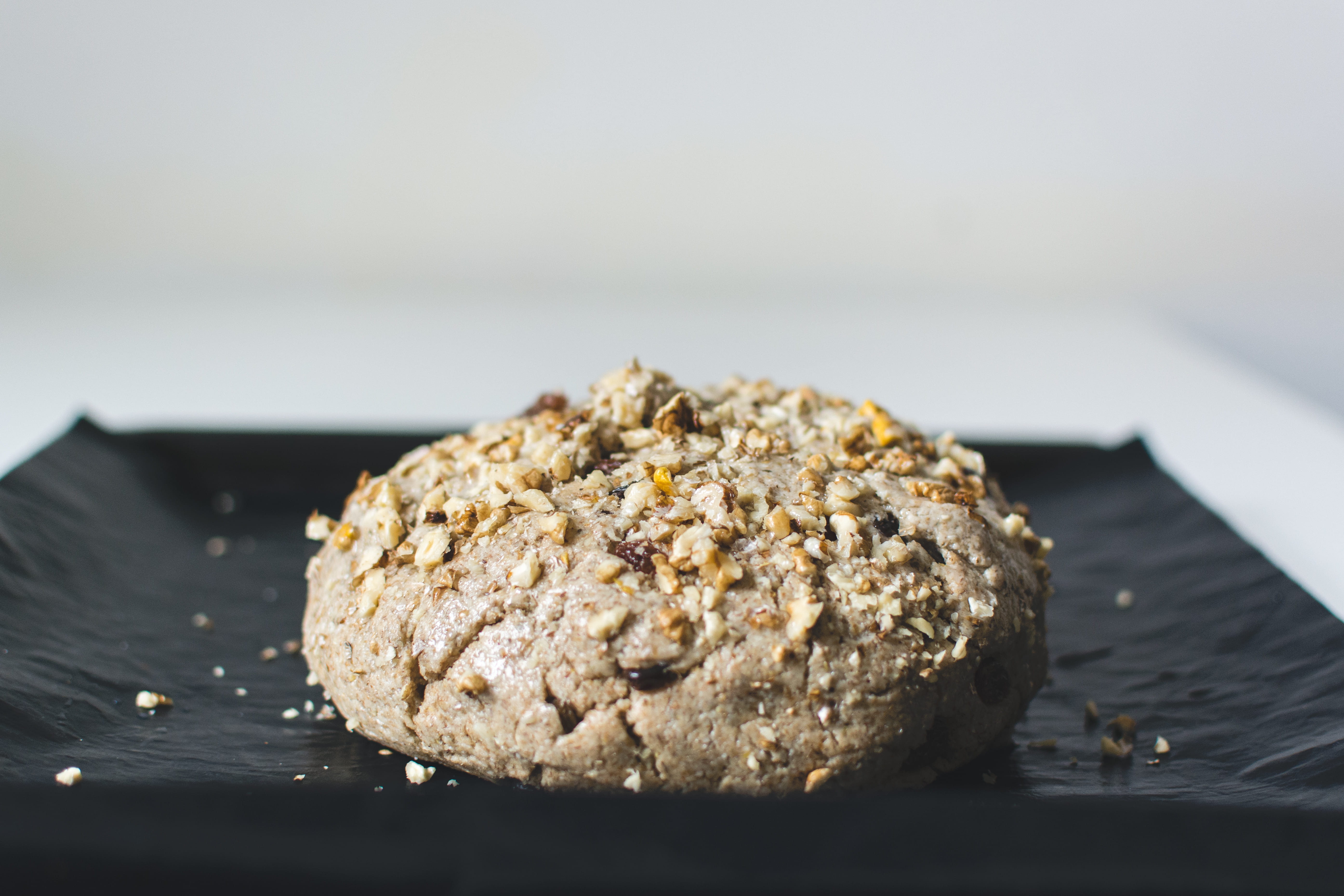sweet food, Czech, dietary fiber, still life, baking, wood - material, homemade, temptation, oatmeal, nut, Mazanec, wellbeing, oats - food, snack, healthy eating, HD Wallpaper
