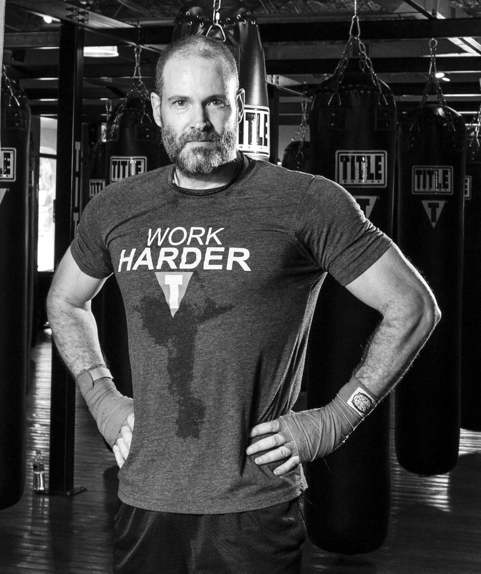 1080P, standing, sport, people, indoors, front view, three quarter length, exercise, sports Clothing, mature adult, fit, adult, muscles, mature men, grayscale, Phone HD Wallpaper