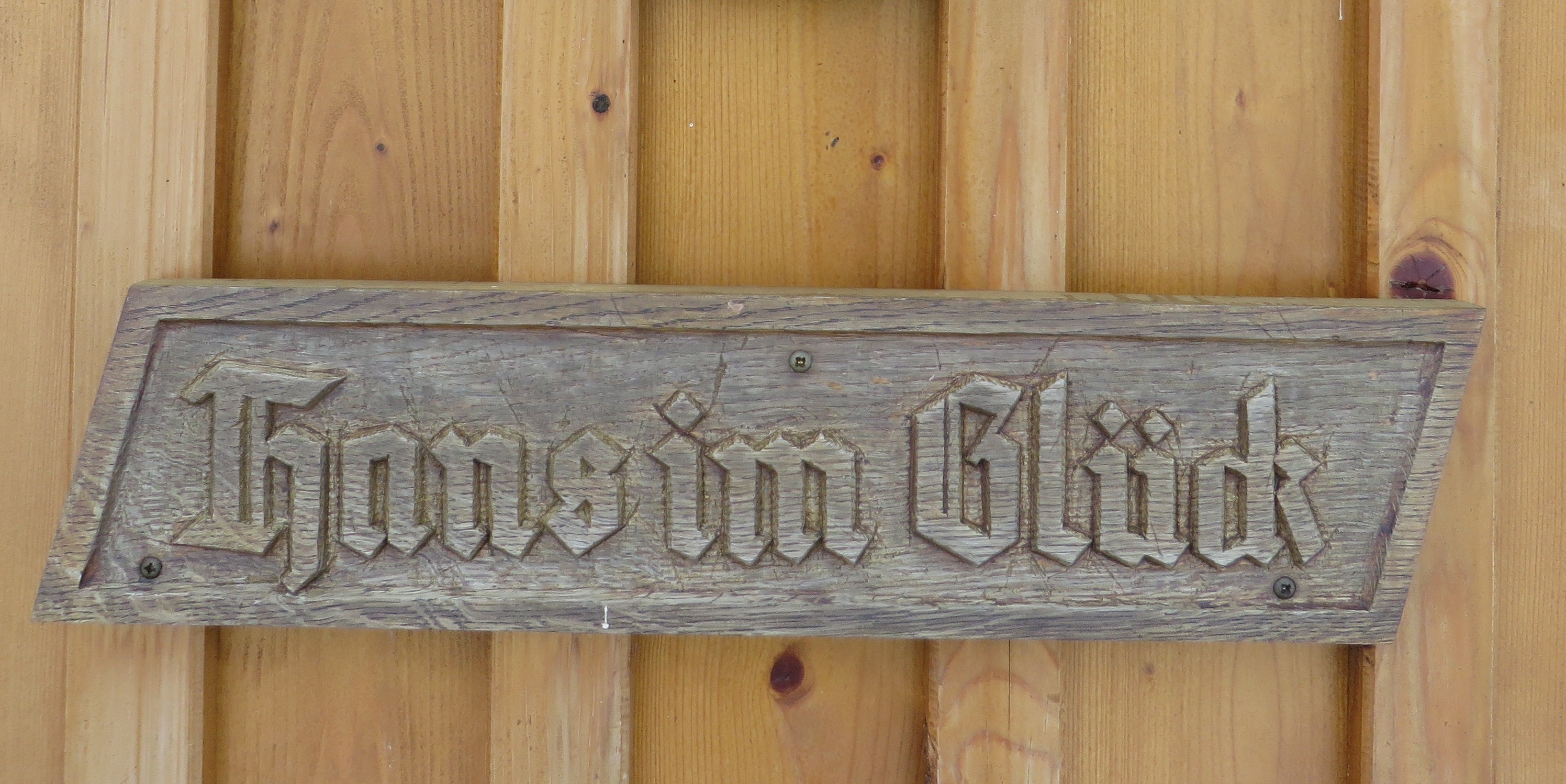information, wood - material, fairy tales, no people, architecture, craft, wood grain, wall - building feature, indoors, pattern, wooden sign, hans in the fortune, HD Wallpaper