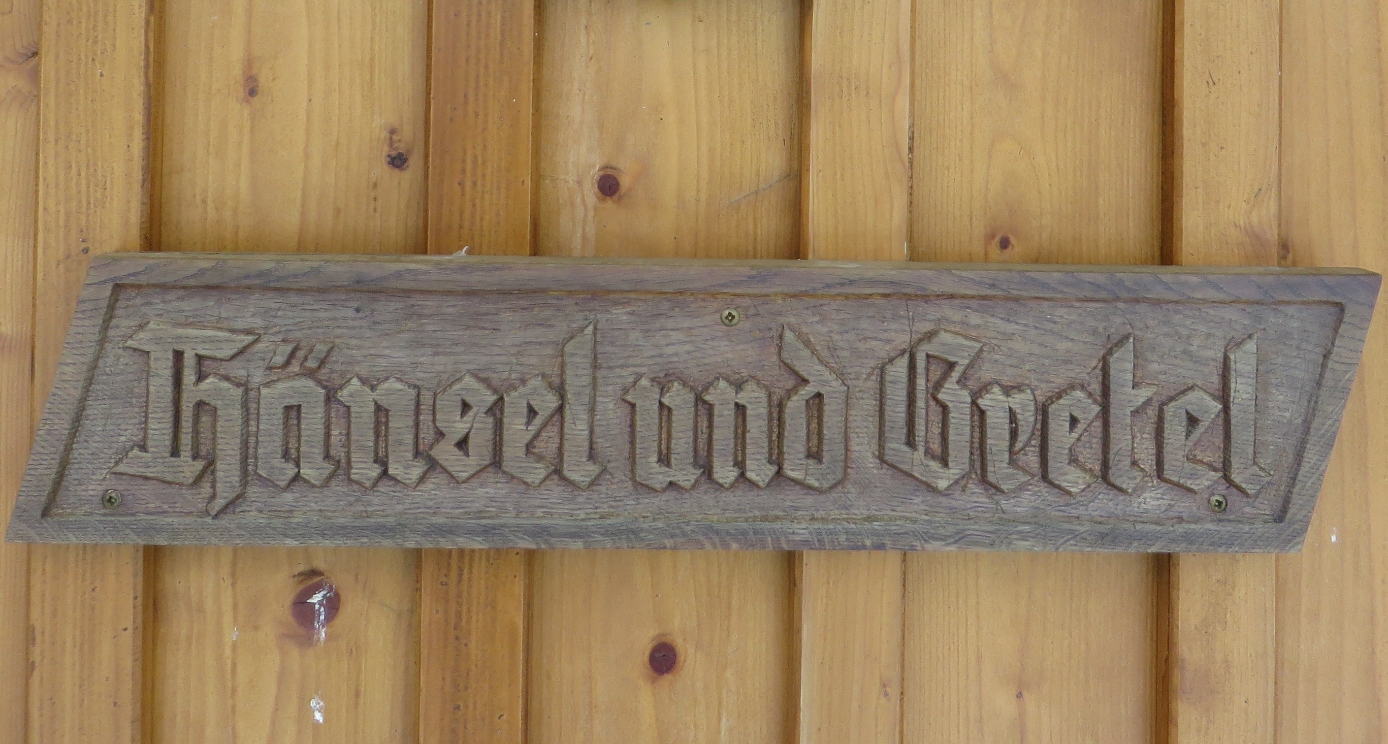 wooden sign, communication, wood grain, entrance, directly above, wood - material, information sign, information, pattern, brown, no people, day, wood, HD Wallpaper