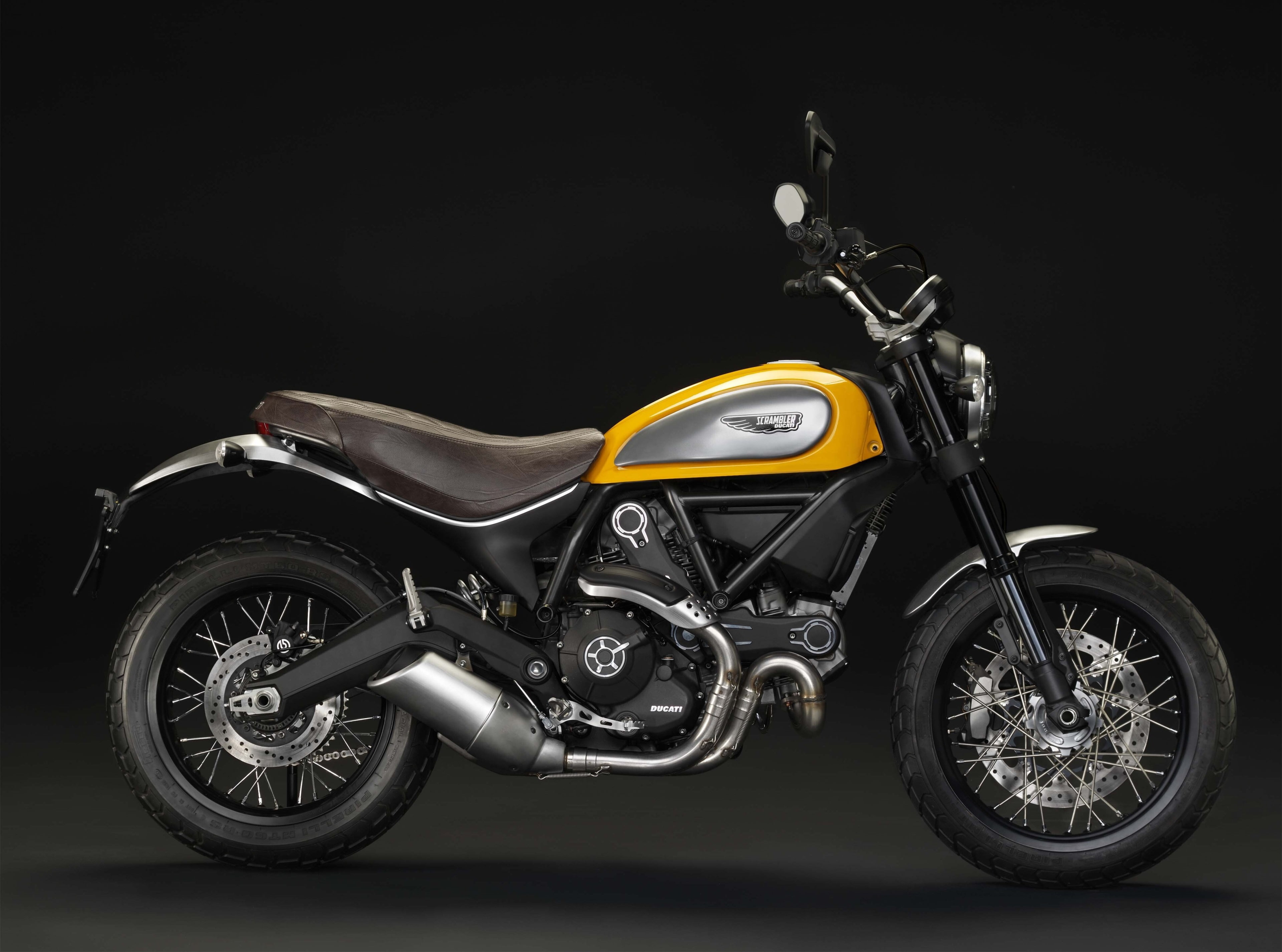 black background, single object, tire, luxury, land vehicle, wheel, side view, motorcycle, metal, retro styled, indoors, alloy, ducati scrambler 4k pic, HD Wallpaper