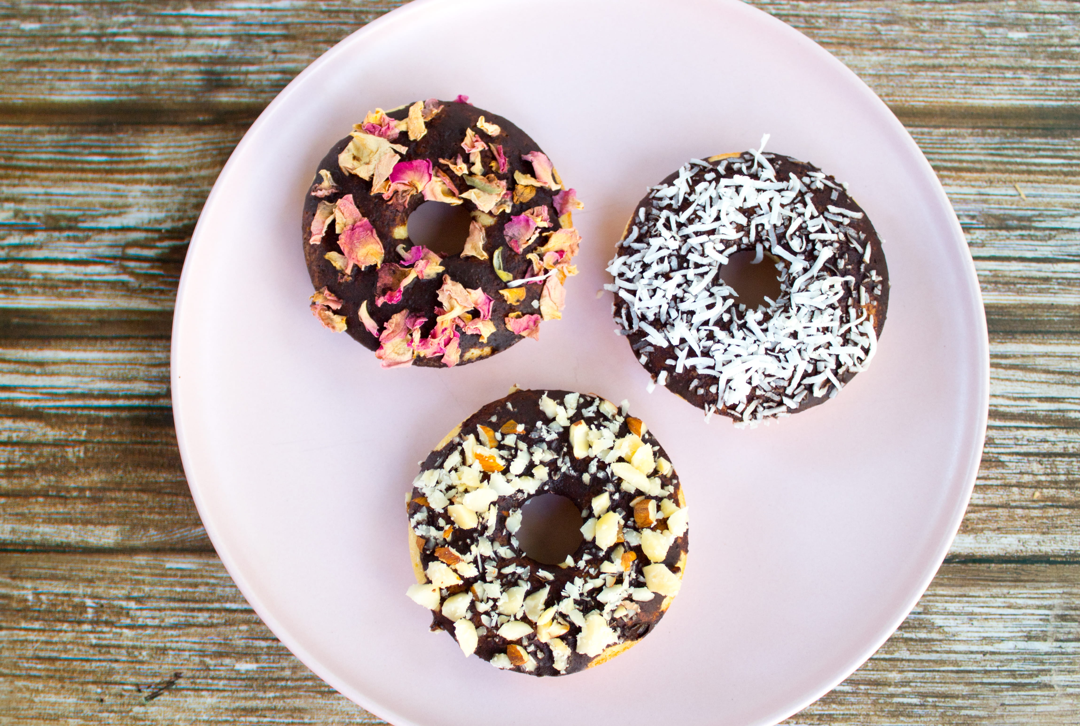 breakfast, plate, temptation, sprinkles, serving size, dessert, crockery, three, table, ready-to-eat, seed, indulgence, food, no people, white, unhealthy eating, HD Wallpaper