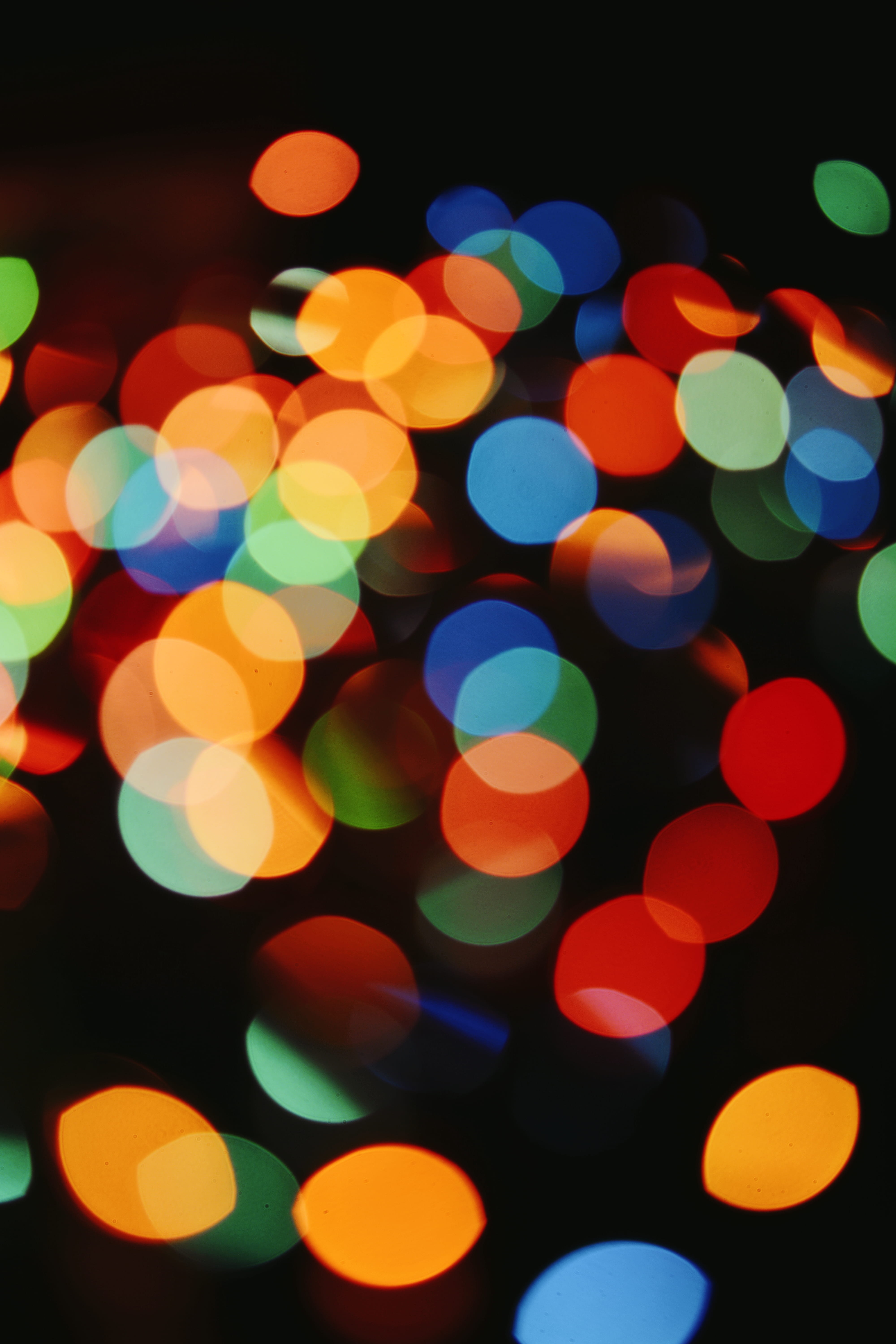 blur, flame, backgrounds, fractal, festival, black background, multicolored, illuminated, lighting, round, modern art, shape, christmas lights, Phone HD Wallpaper