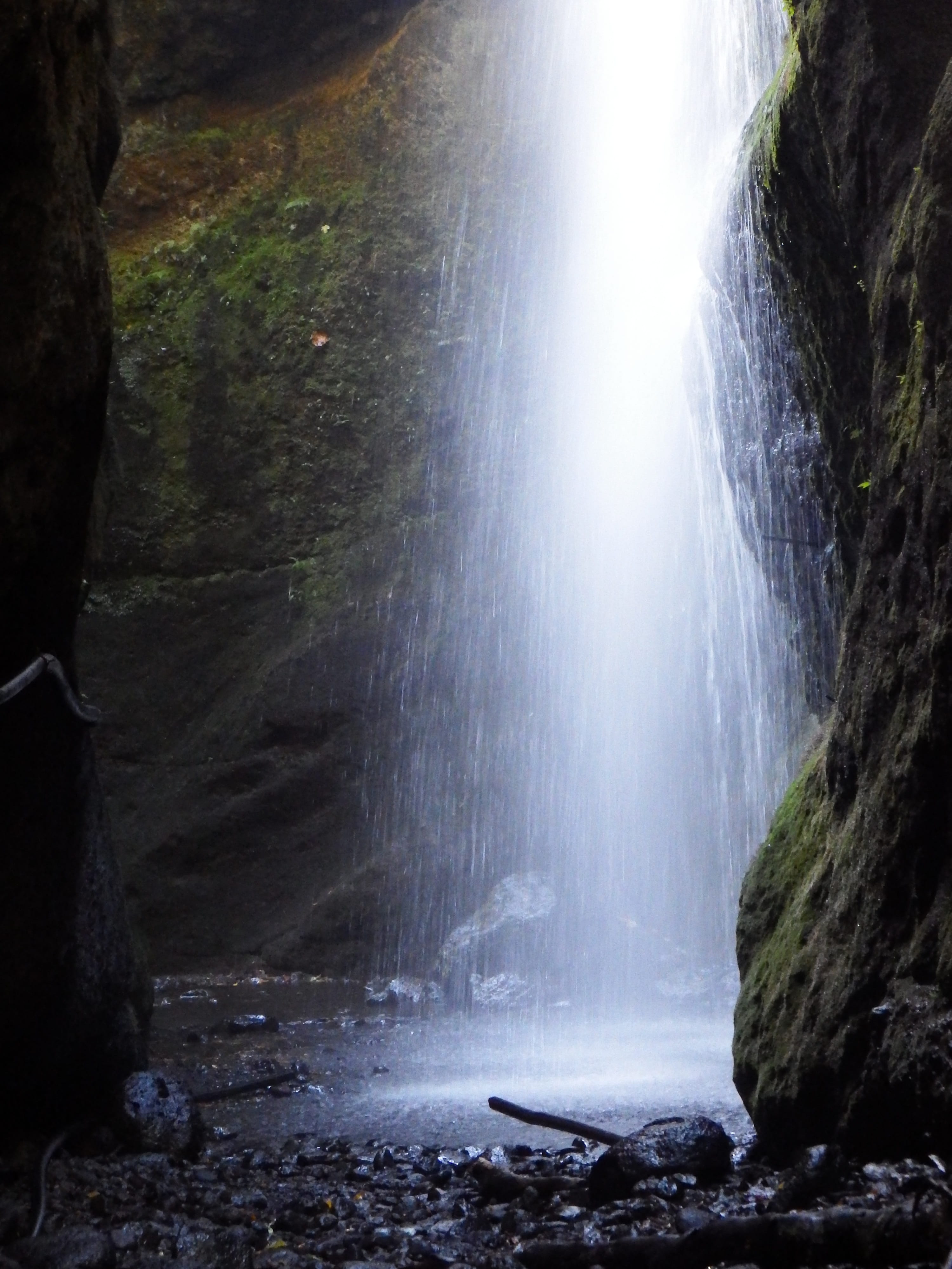 rock - object, cc0, beauty in nature, 4K, rock, solid, motion, san andrés y sauces, falling water, rainforest, plant, water, la palma, forest, nature, Phone HD Wallpaper