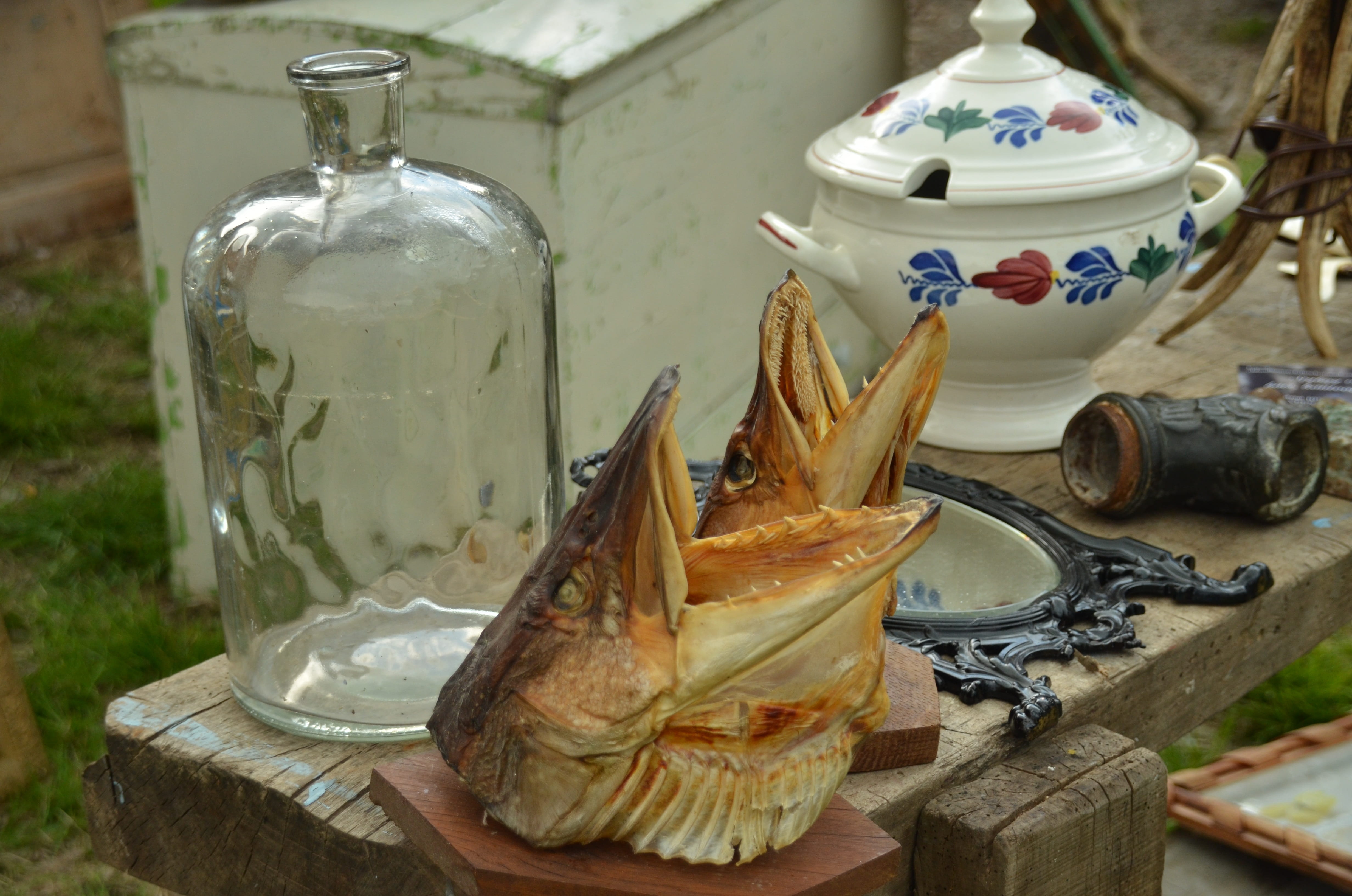household equipment, container, flea market, gingham, kitchen utensil, table, 4K, kettle, no people, jumble sale, fish, jar, wood - material, day, teapot, HD Wallpaper