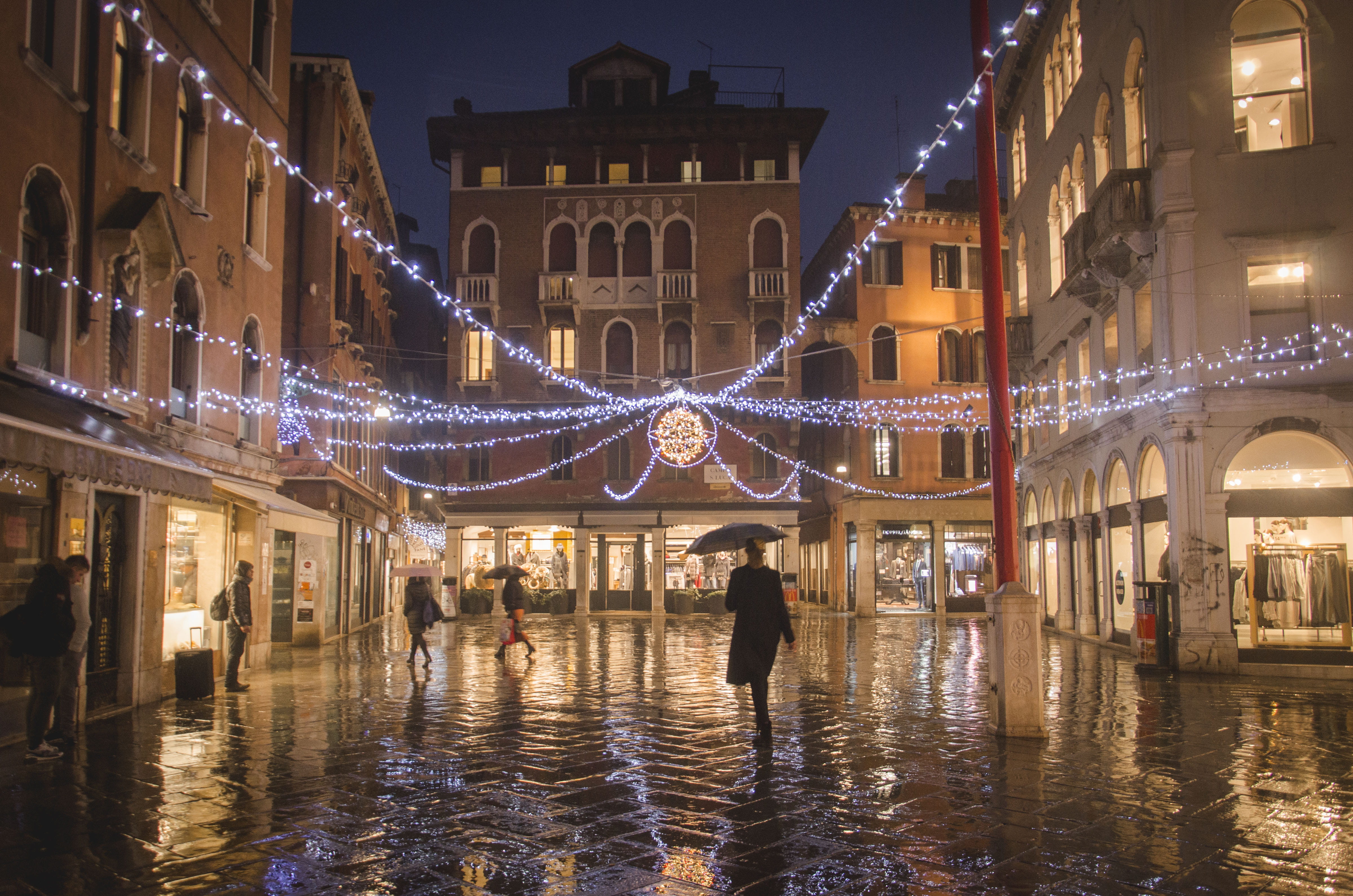 celebration, blackjack bar, venice, reflection, light, night, rain, illuminated, 4K, city, nature, decoration, building, connection, travel, waterfront, HD Wallpaper