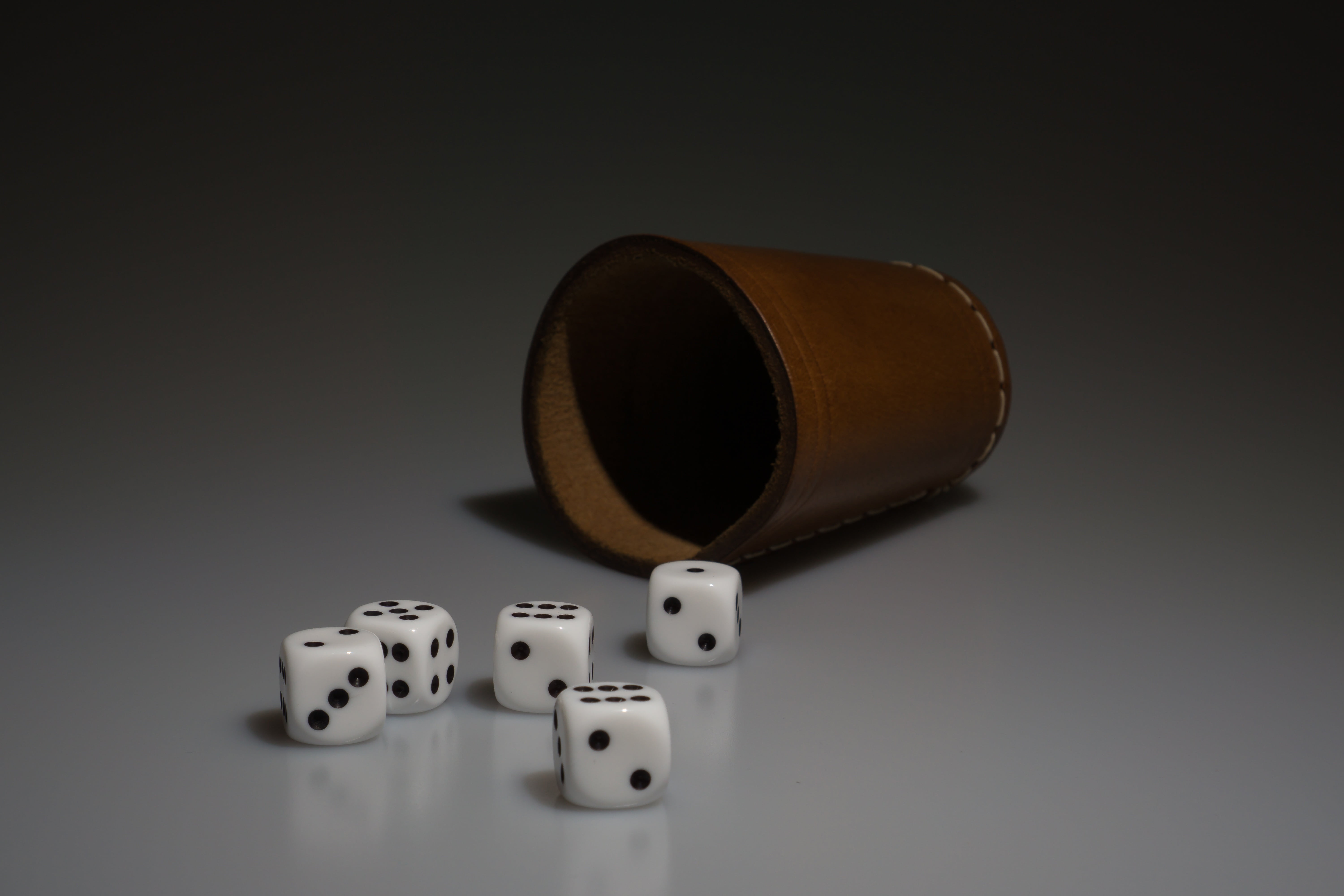 opportunity, two objects, indoors, 5K, cube, medium group of objects, no people, gesellschaftsspiel, dice, studio shot, play, leisure activity, relaxation, HD Wallpaper