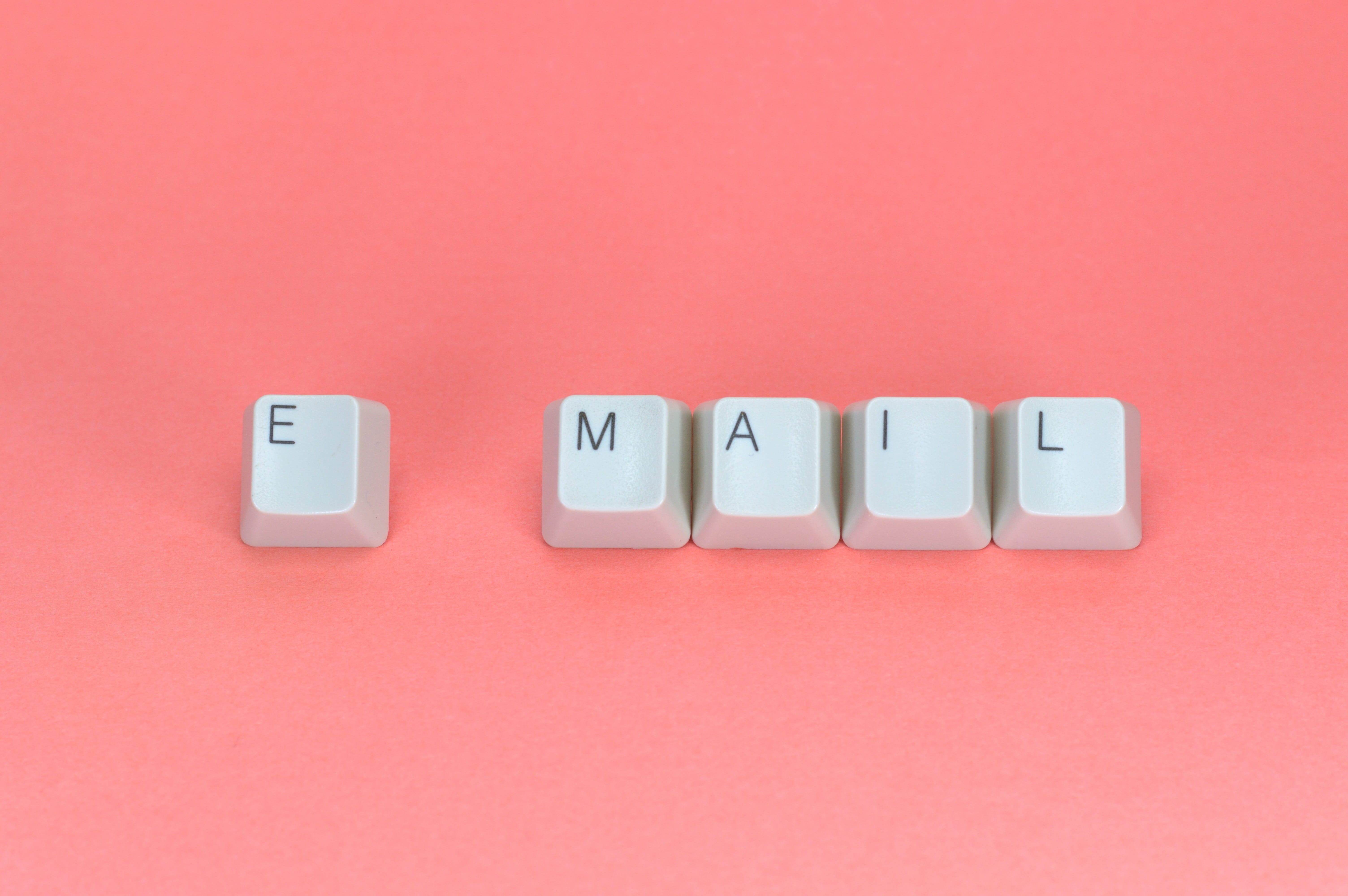 computer key, white color, colored background, approach, button, red, no people, network, number, group of objects, computer equipment, still life, mensaje, HD Wallpaper