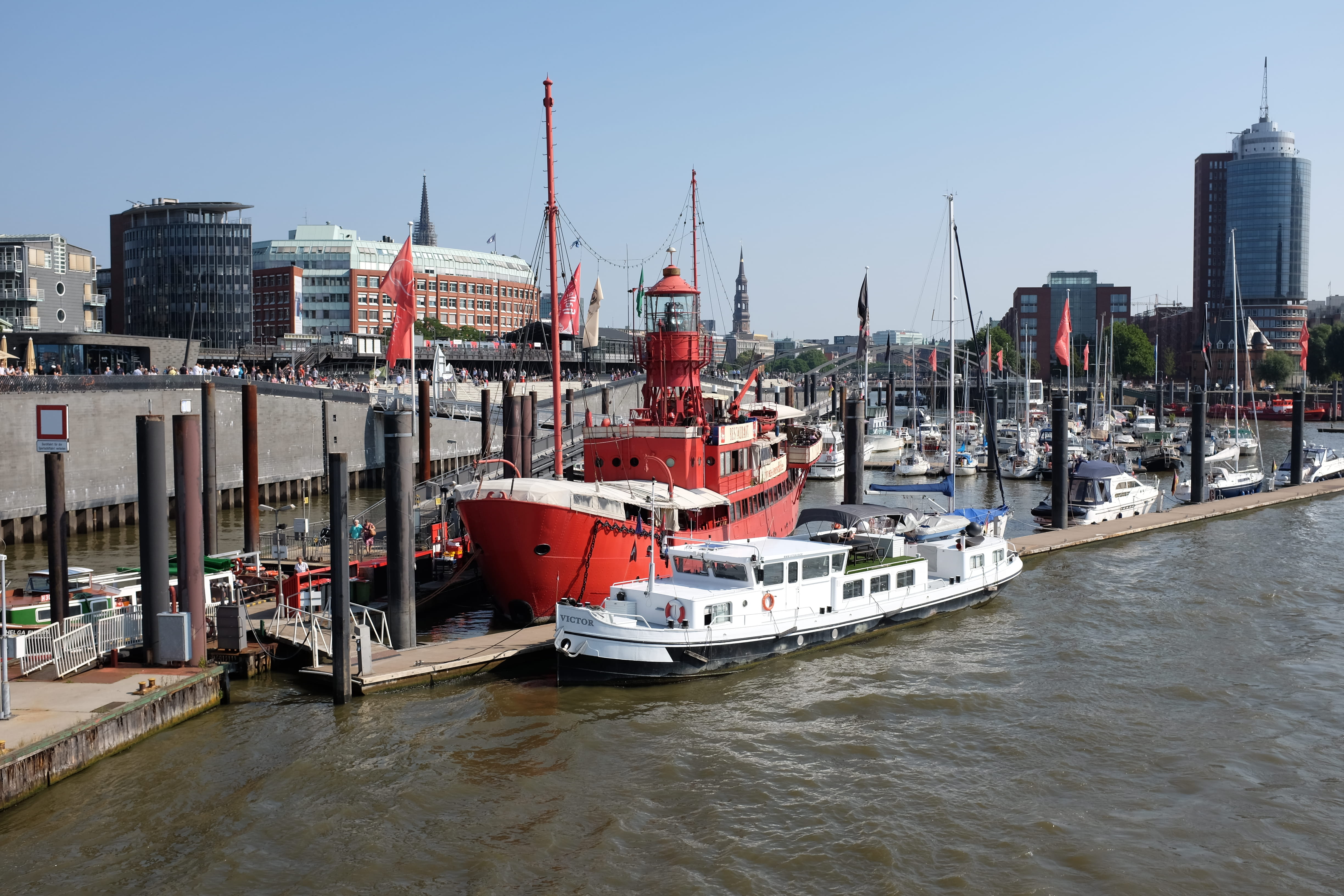 das feuerschiff lv 13, cityscape, mode of transportation, passenger craft, nautical vessel, skyscraper, water, built structure, building exterior, travel, HD Wallpaper