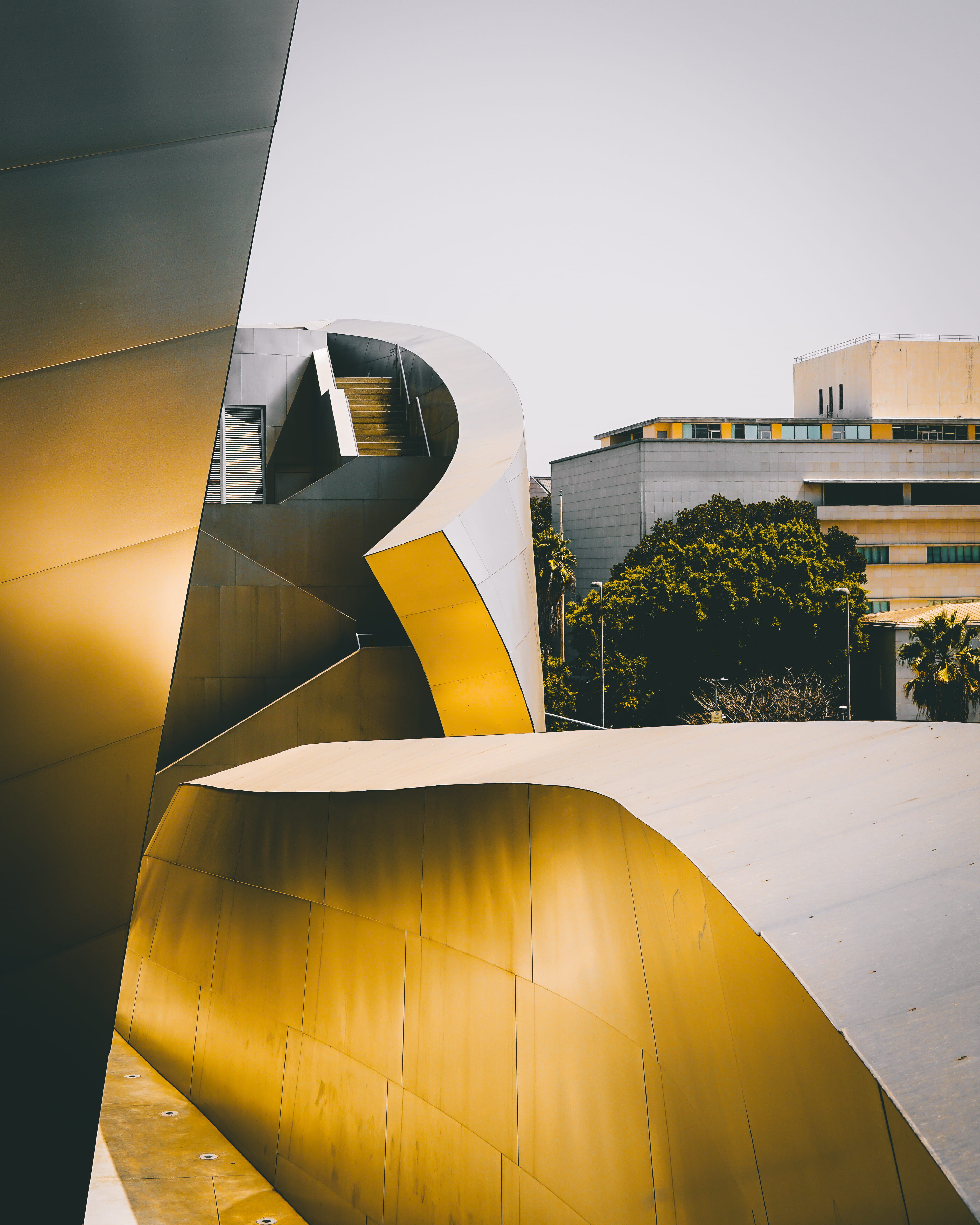office, day, building, 4K, walt disney concert hall, clear sky, building exterior, los angeles, transportation, built structure, no people, travel destinations, Phone HD Wallpaper