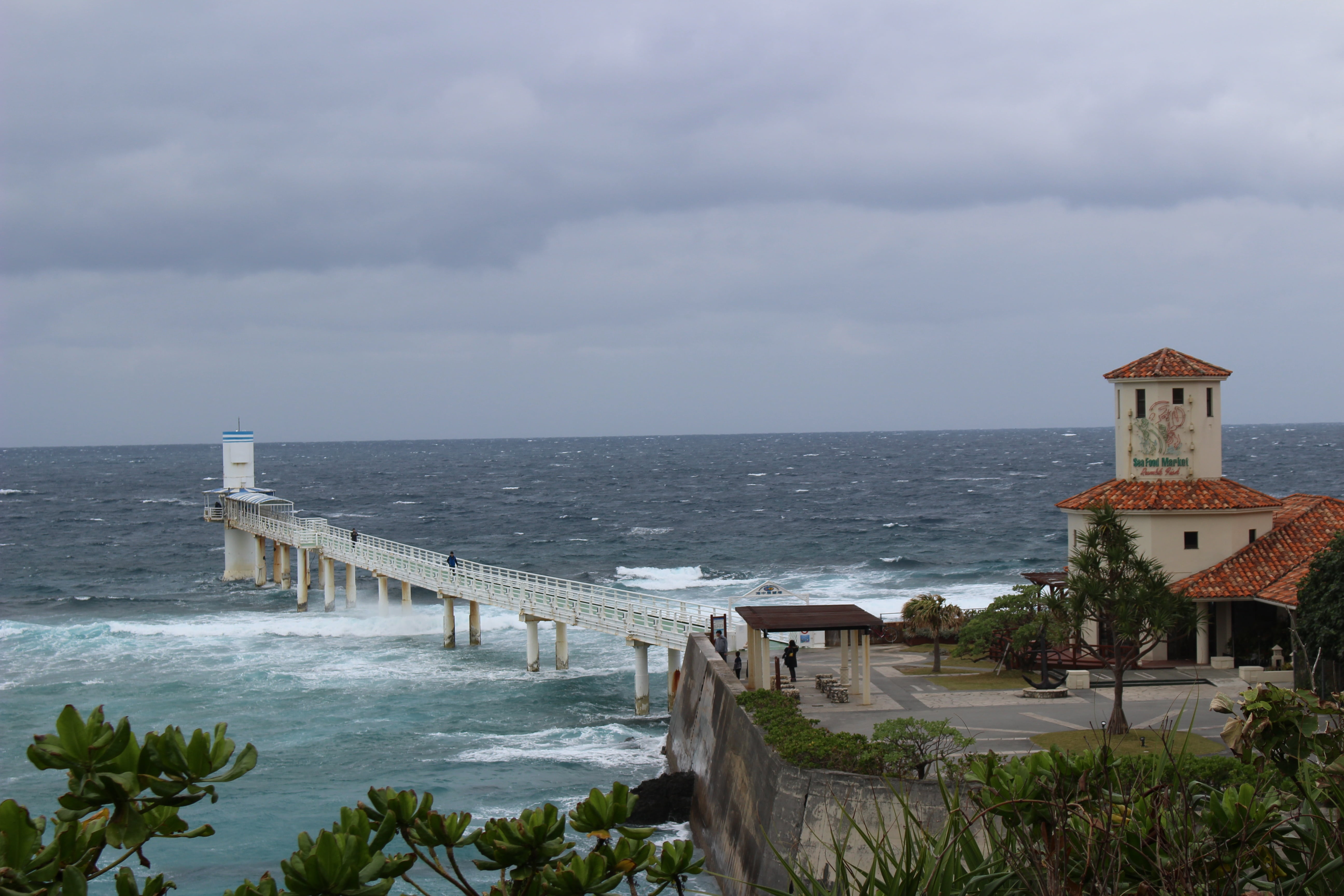 scenics - nature, architecture, horizon over water, sky, no people, plant, building, guidance, beach, okinawa prefecture, cloud - sky, built structure, HD Wallpaper