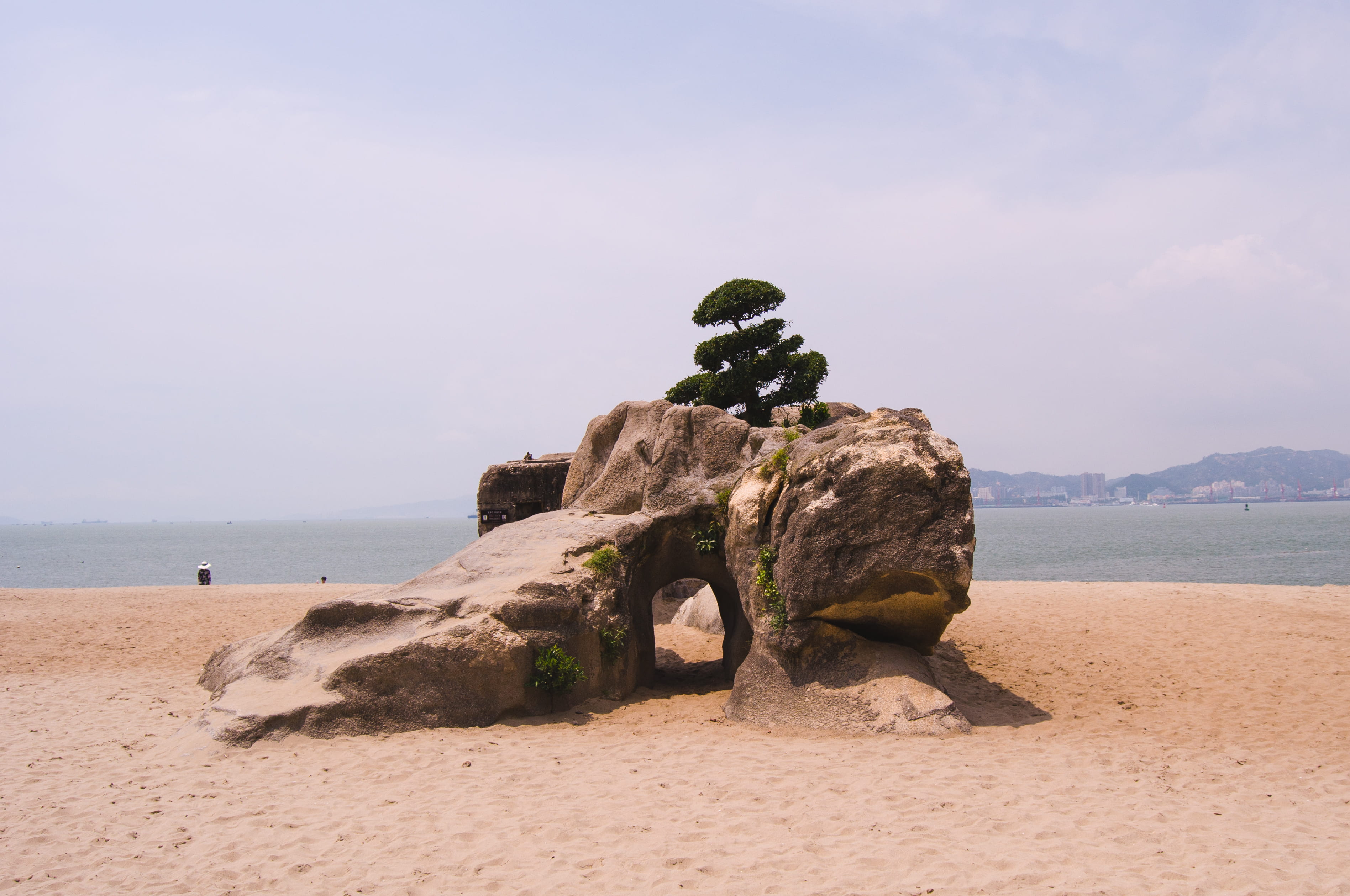 tranquil scene, ivy barn blog, land, sky, water, sea, 2K, horizon, tranquility, scenics - nature, gulangyu, beach, sand, rock - object, asia, china, no people, HD Wallpaper