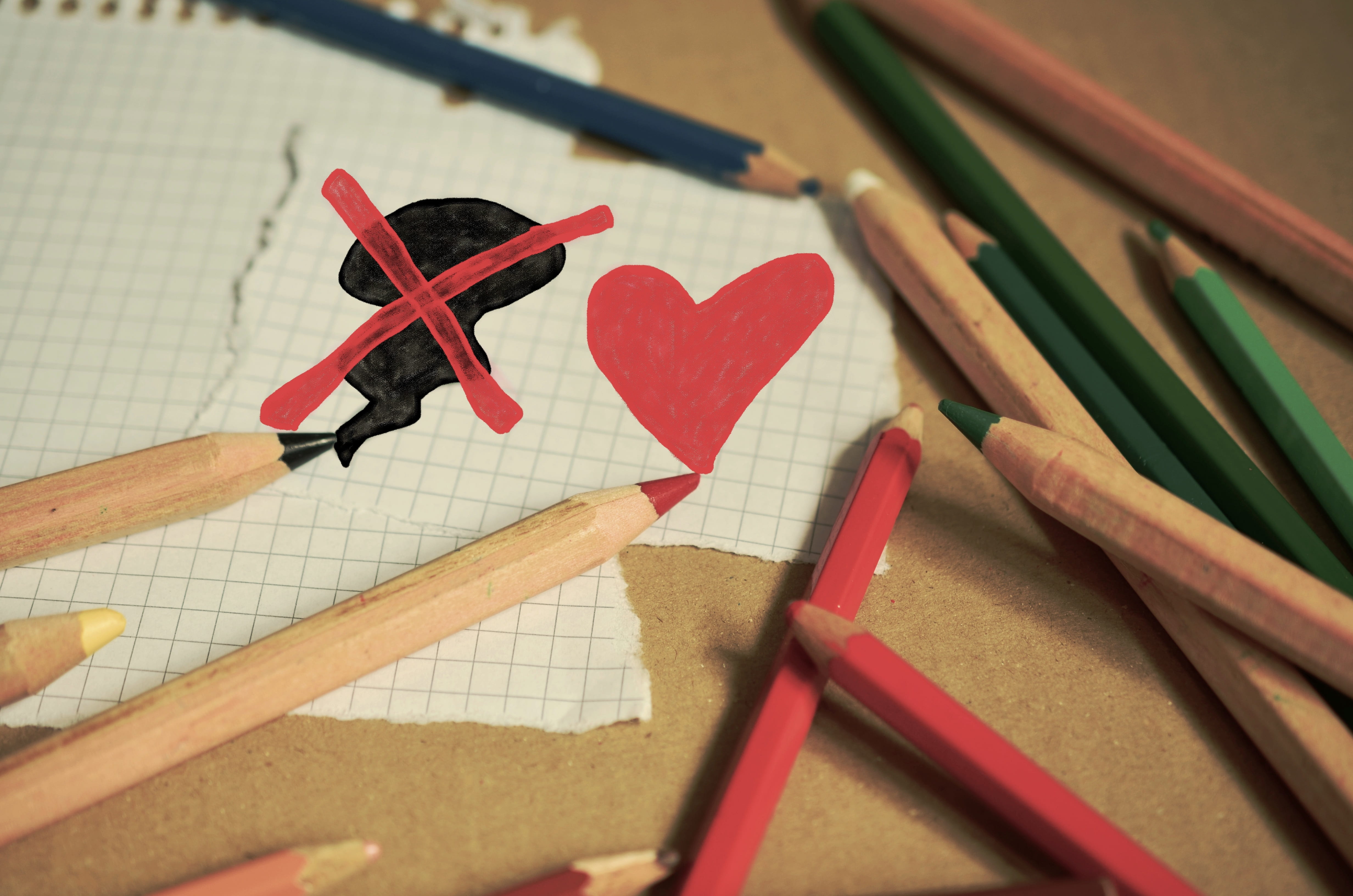 wood - material, art and craft, pattern, different colored crayons, 4K, trouble, crayons, indoors, colorful, selective focus, coloring, lot, still life, HD Wallpaper