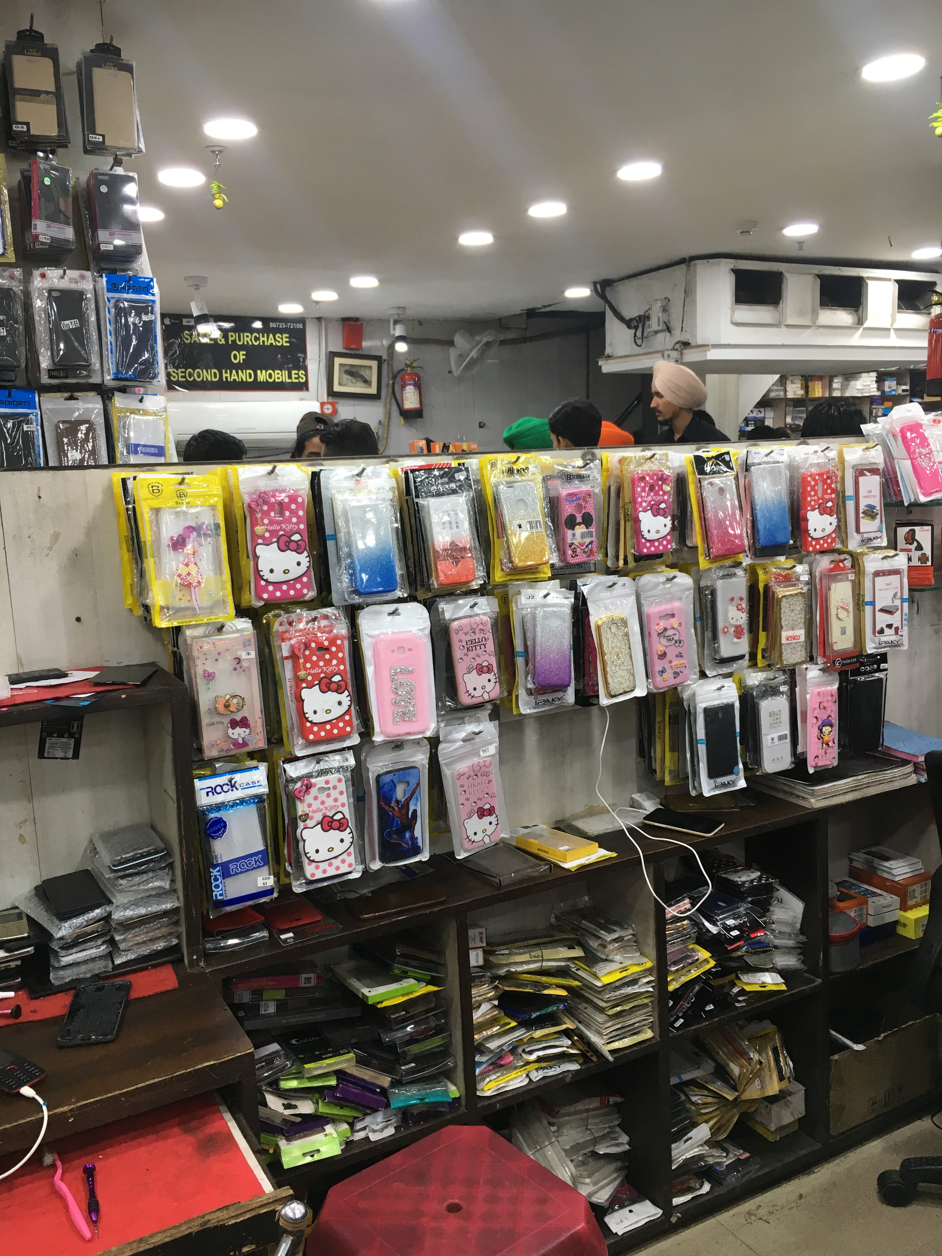 retail, small business, business, illuminated, large group of objects, abundance, mobile, arrangement, for sale, variation, container, retail display, choice, Phone HD Wallpaper