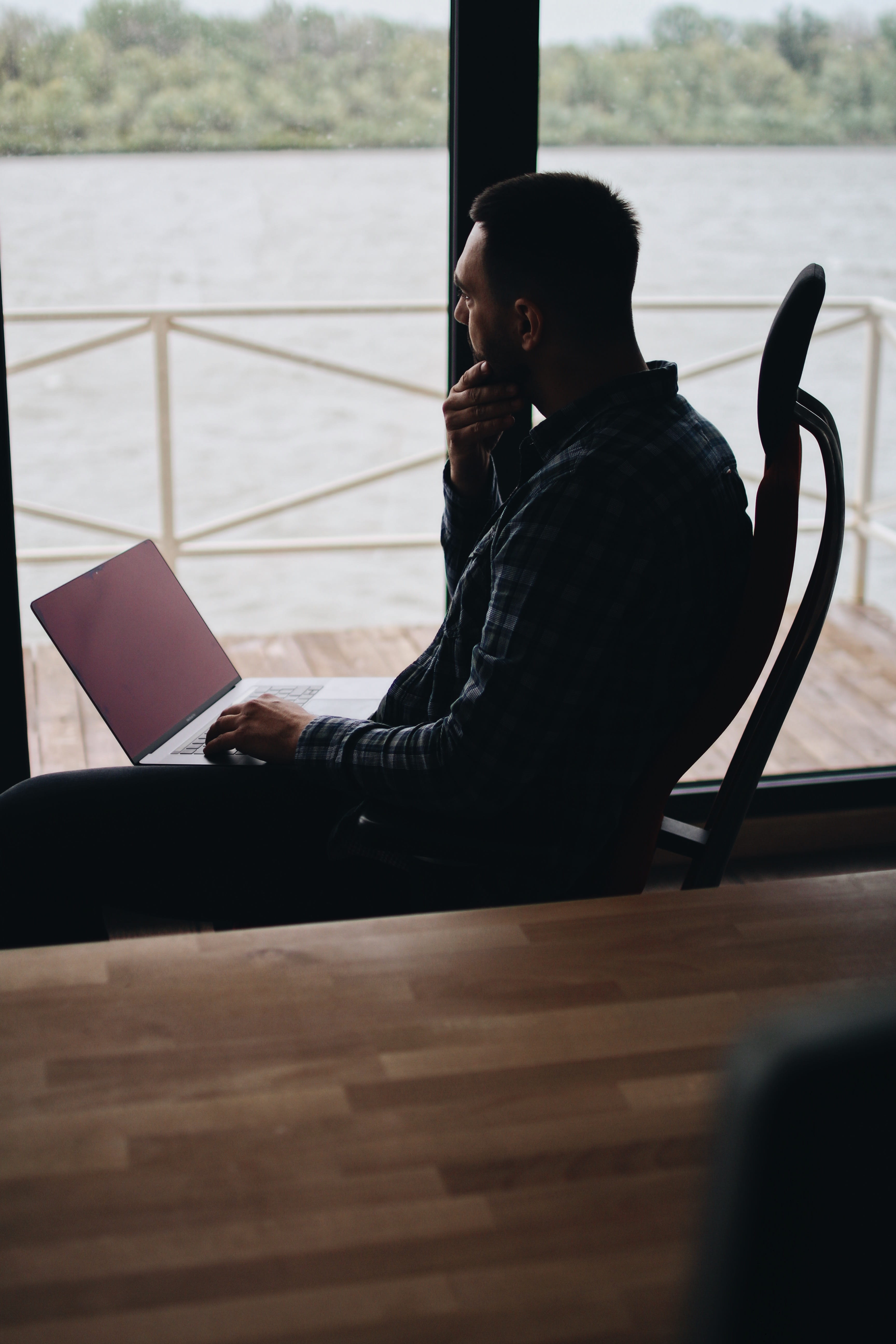communication, young men, remote work, digital nomad, developer, silhouette, using laptop, casual clothing, sitting, young adult, connection, chair, computer, Phone HD Wallpaper