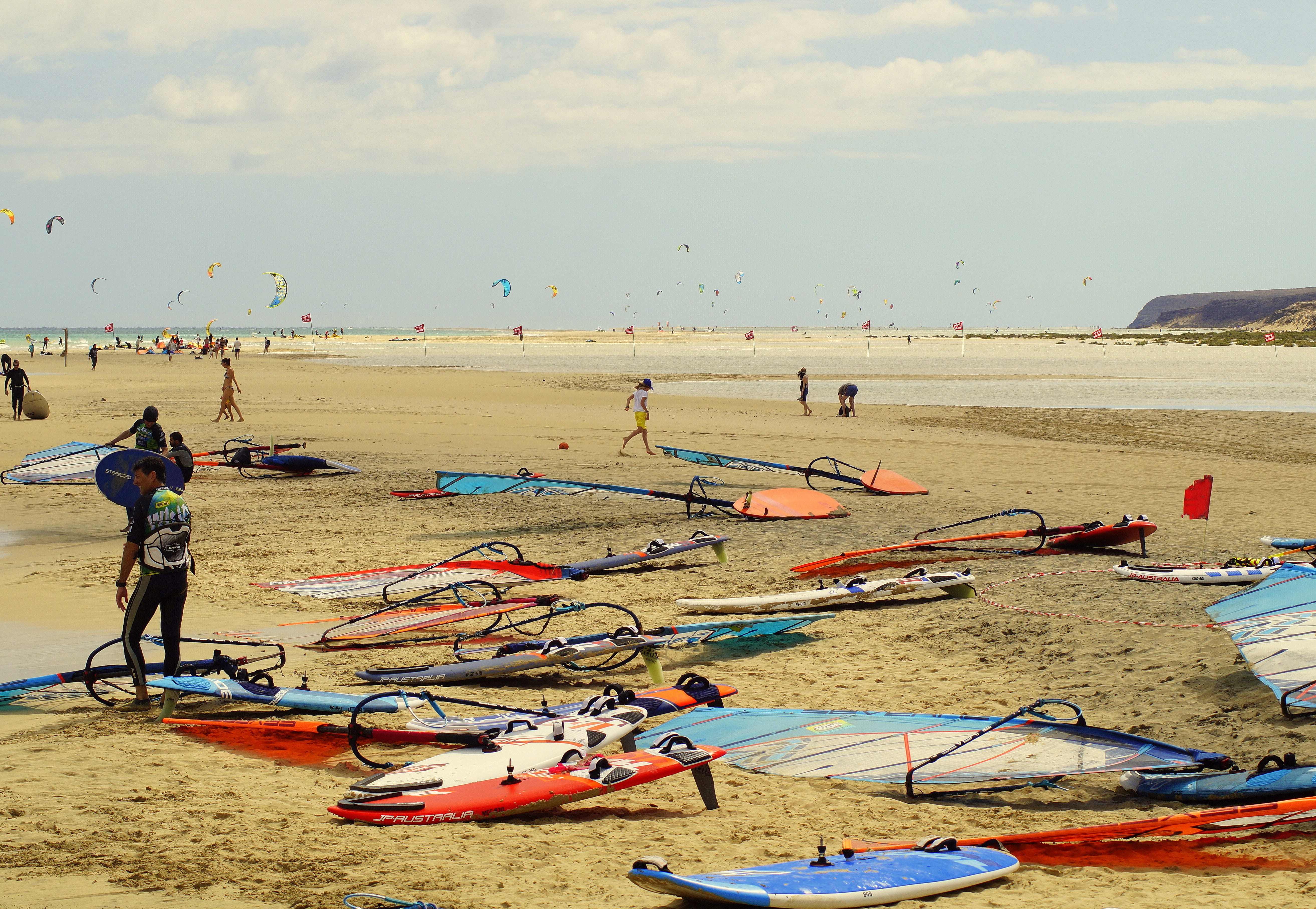 leisure, dom, relaxation, holidays, lifestyles, fuerteventura, adventure, beach, group of people, beauty in nature, sand, summer, ocean, sport, fun, surfboard, HD Wallpaper