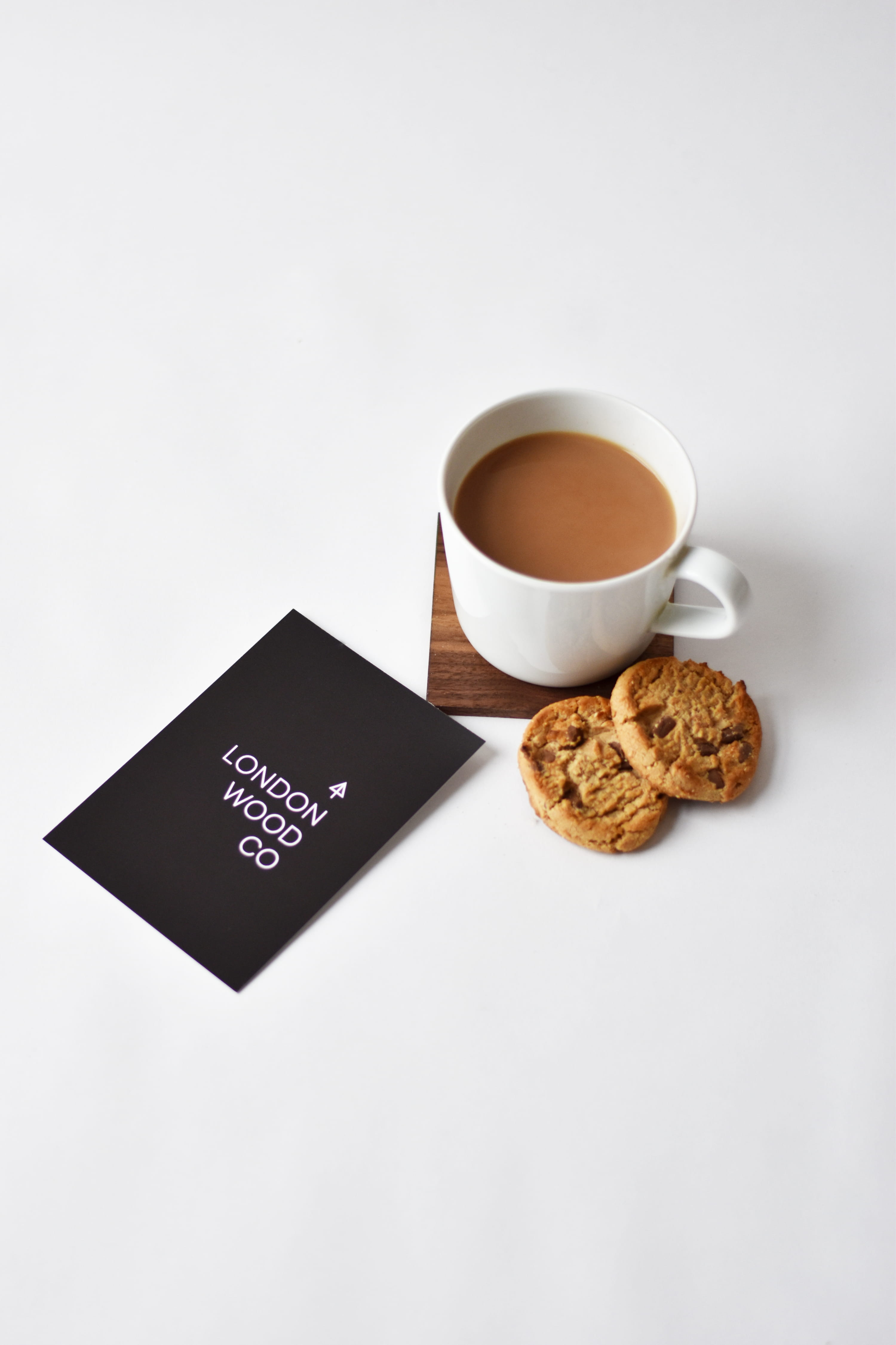 refreshment, breakfast, snack, wooden, pottery, document, london, tea - hot drink, confectionery, coffee cup, western script, tea, freshness, cup, saucer, Phone HD Wallpaper