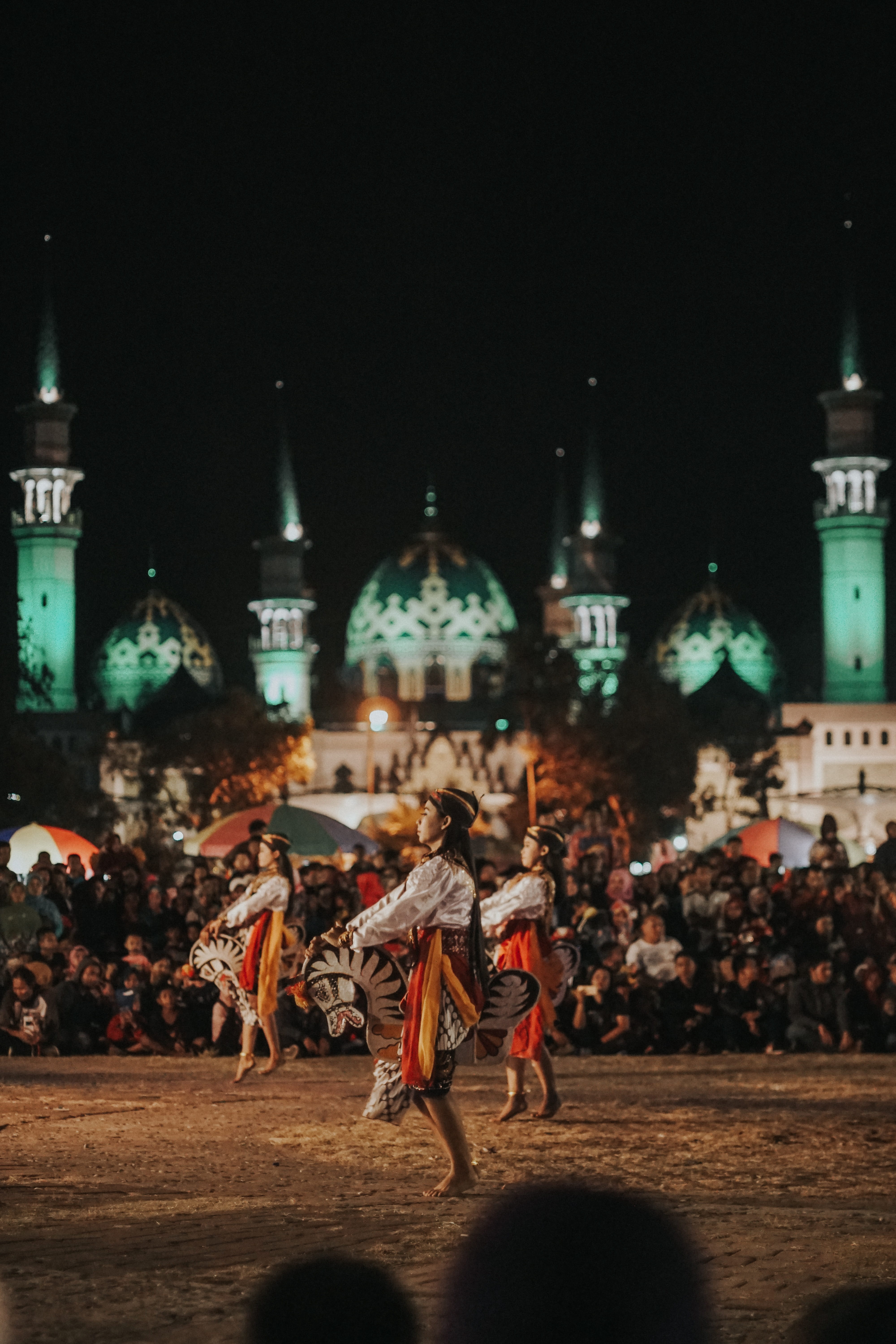 building exterior, belief, beauty, illuminated, girl, city, women, ballet, sky, indonesian, lifestyles, place of worship, dance, night, real people, built structure, Phone HD Wallpaper