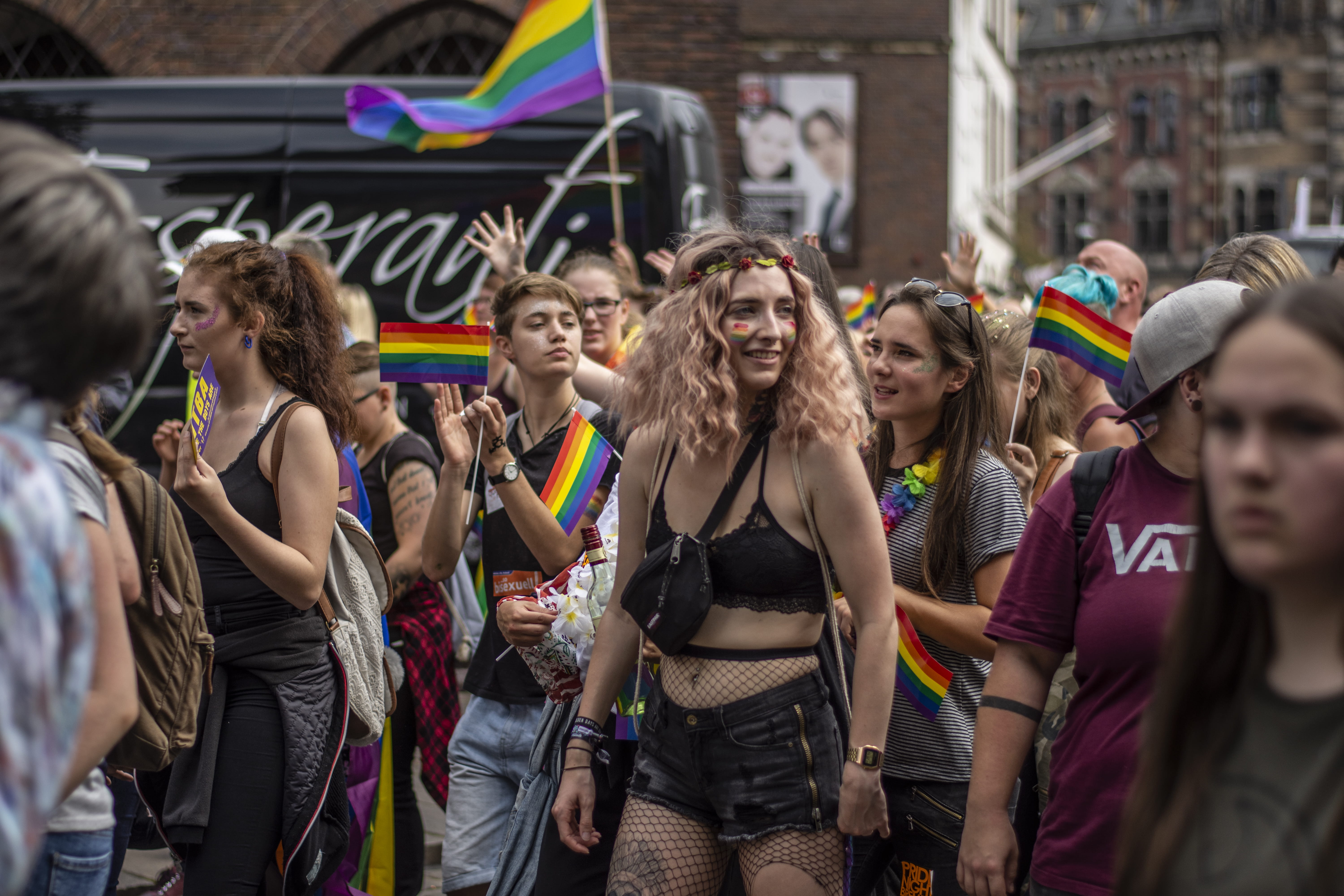 city, skin, person, young men, female, young adult, crowd, women, togetherness, carnival, accessory, architecture, large group of people, apparel, music, HD Wallpaper