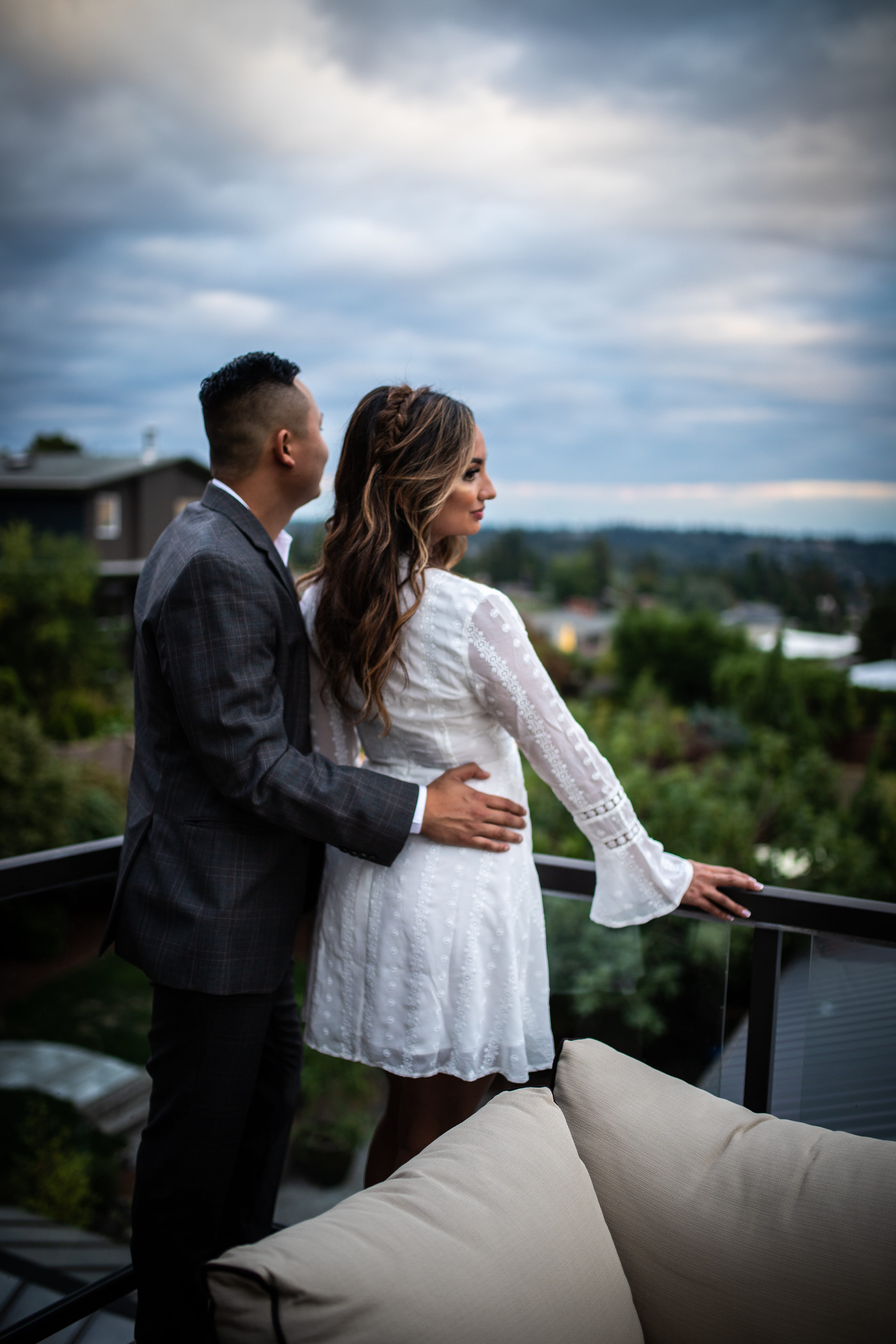 overcoat, positive emotion, two people, long sleeve, shoe, togetherness, cloud, evening dress, gown, leisure activity, hairstyle, couple - relationship, Phone HD Wallpaper