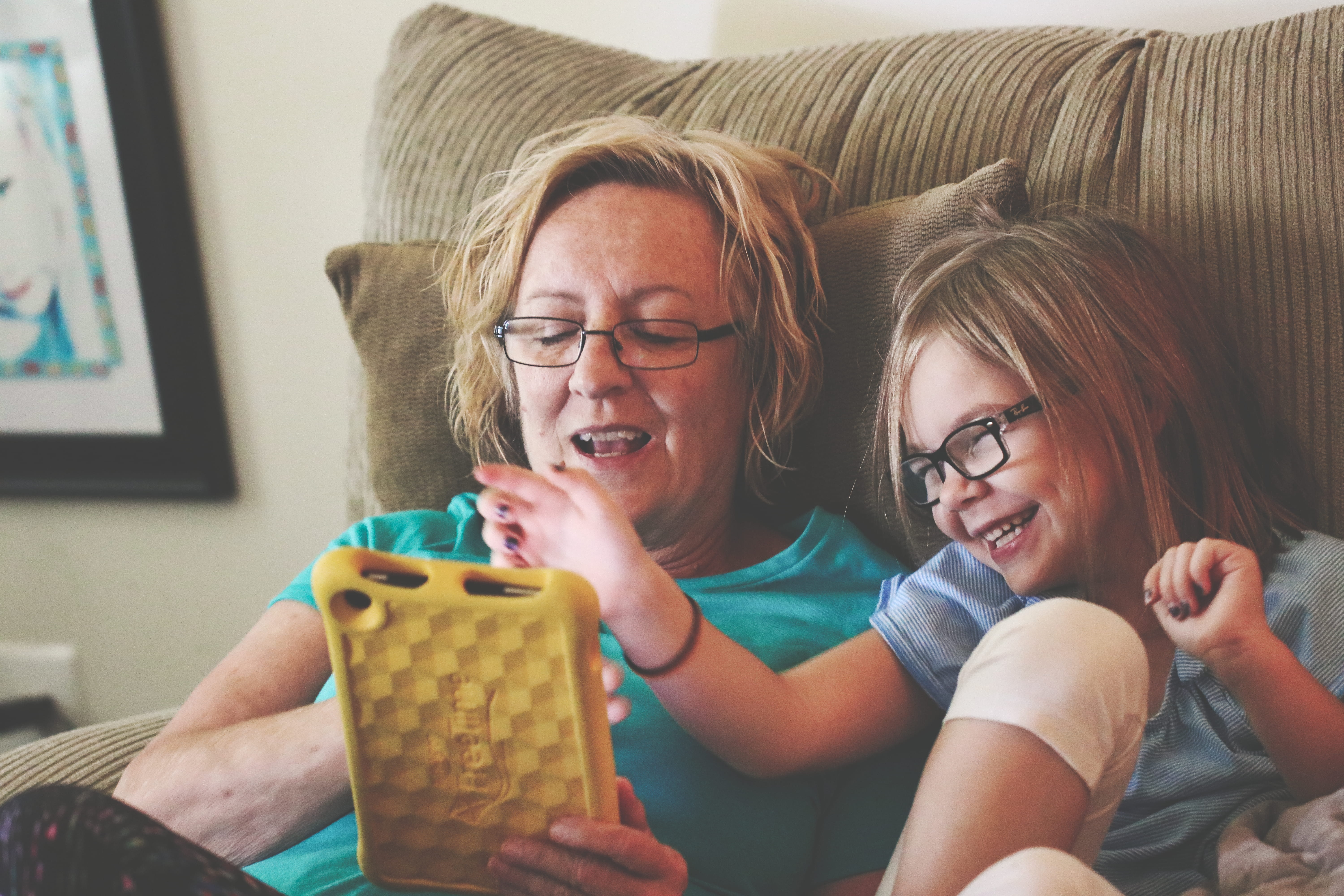 child, eyewear, females, room, bonding, tablet, girl, indoors, computer, two people, throw pillow, sofa, adult, real people, headshot, using, eyeglasses, HD Wallpaper