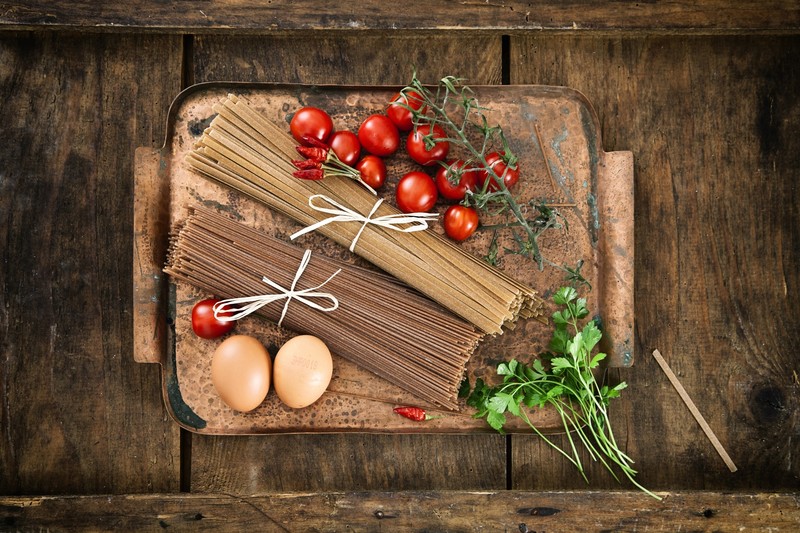 noodles, food, eggs, tomatoes, parsley