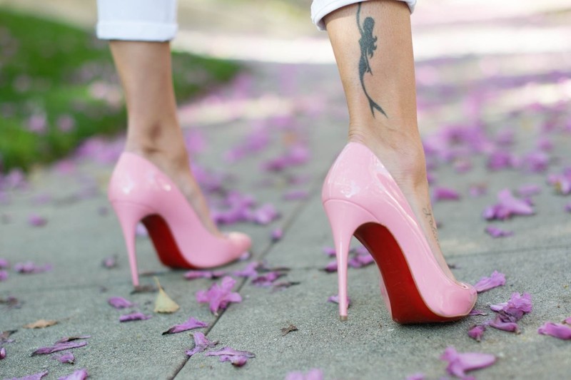 women, high heels, Louboutin, depth of field, legs, outdoors, stiletto, tattoo, flower petals