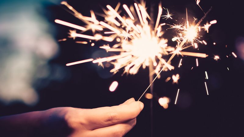sparklers, sparks, hands, burn, bright, 4k