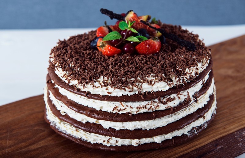food, cake, berries, Cream, chocolate, strawberries